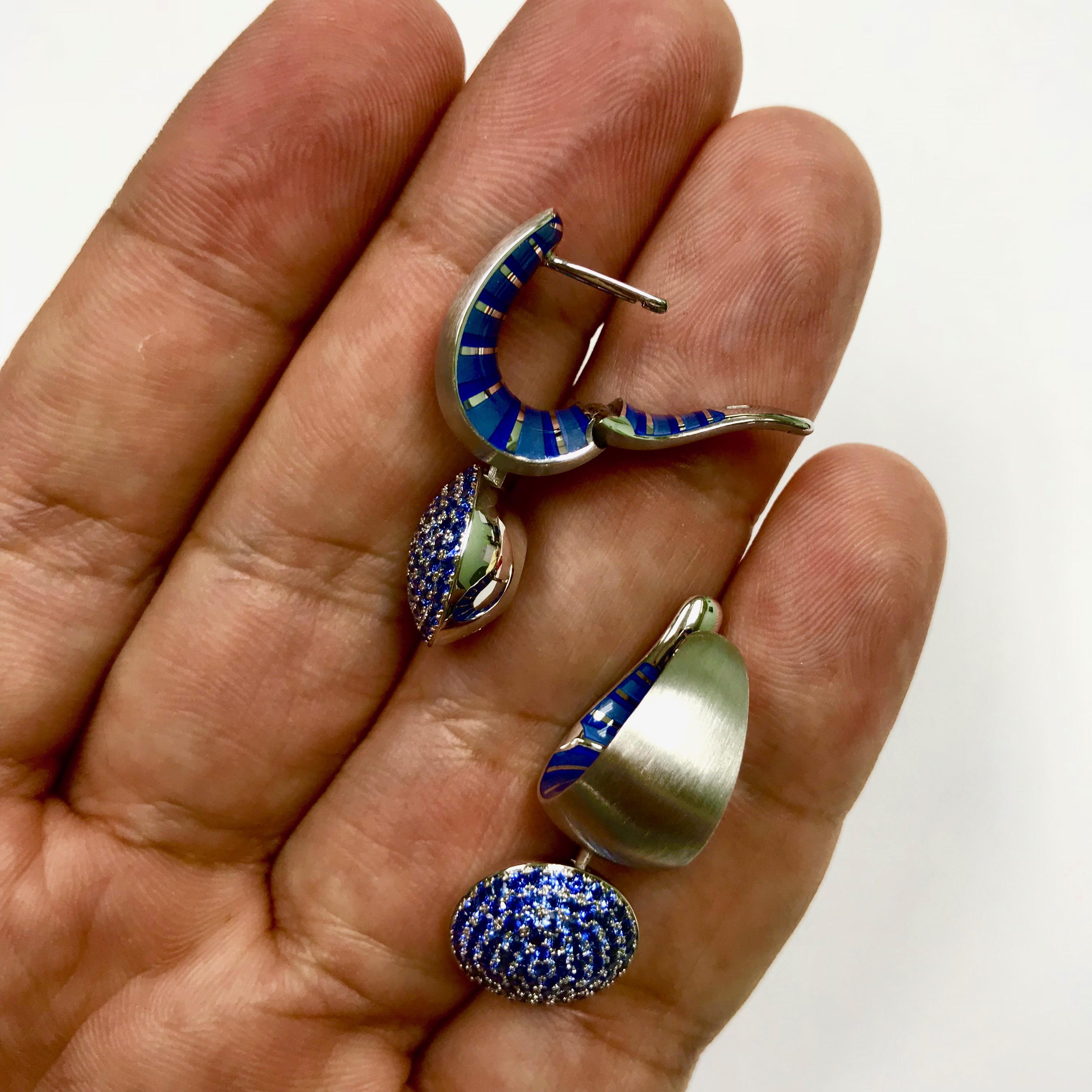 Blue Sapphire Enamel 18 Karat White Gold Kaleidoscope Earrings In New Condition For Sale In Bangkok, TH