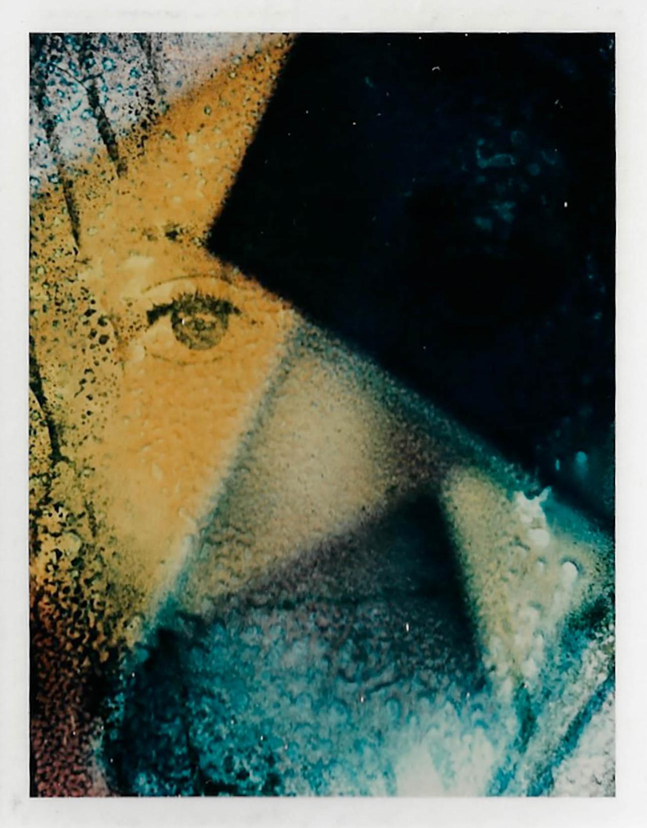 Half Face 3, Palm Springs, CA – Photograph von Kali