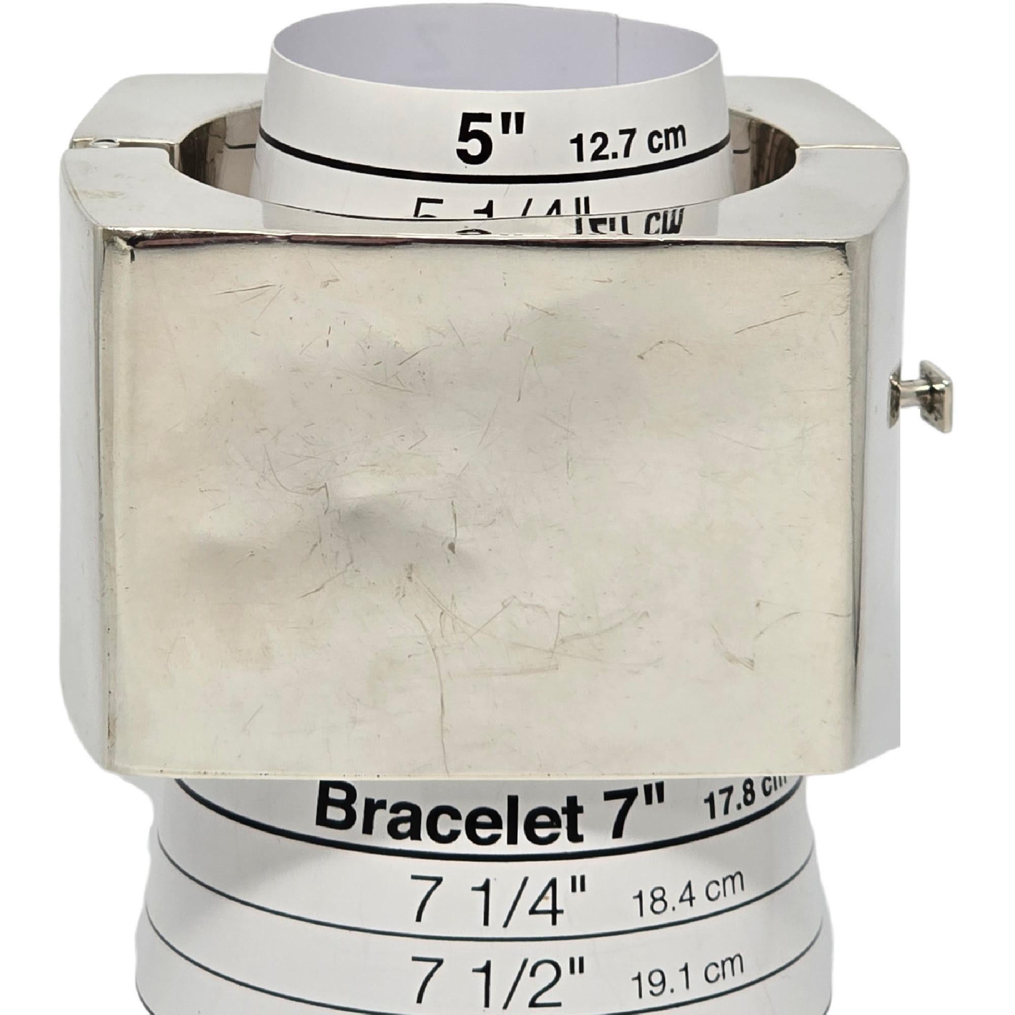 Großes quadratisches Kalibre-Armband mit Scharnier von Harlene Korey aus Sterlingsilber mit Scharnier #19776 3