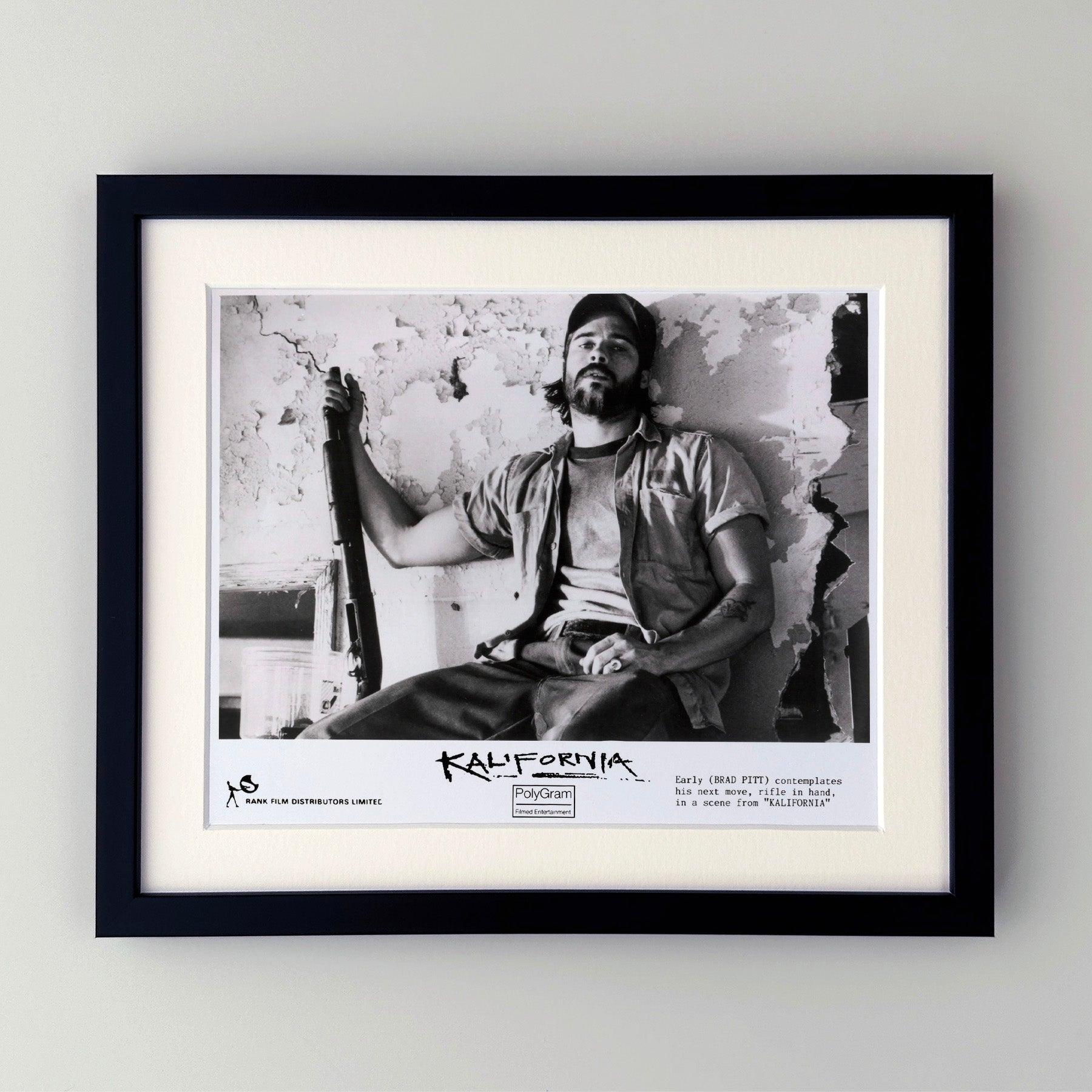 Photo publicitaire originale de 8x10 inches pour Kalifornia (1993) avec Brad Pitt, Juliette Lewis et David Duchovny.

Les photos de publicité (film/production) ont été créées pour aider les studios à promouvoir leurs nouveaux films. Les photos ont