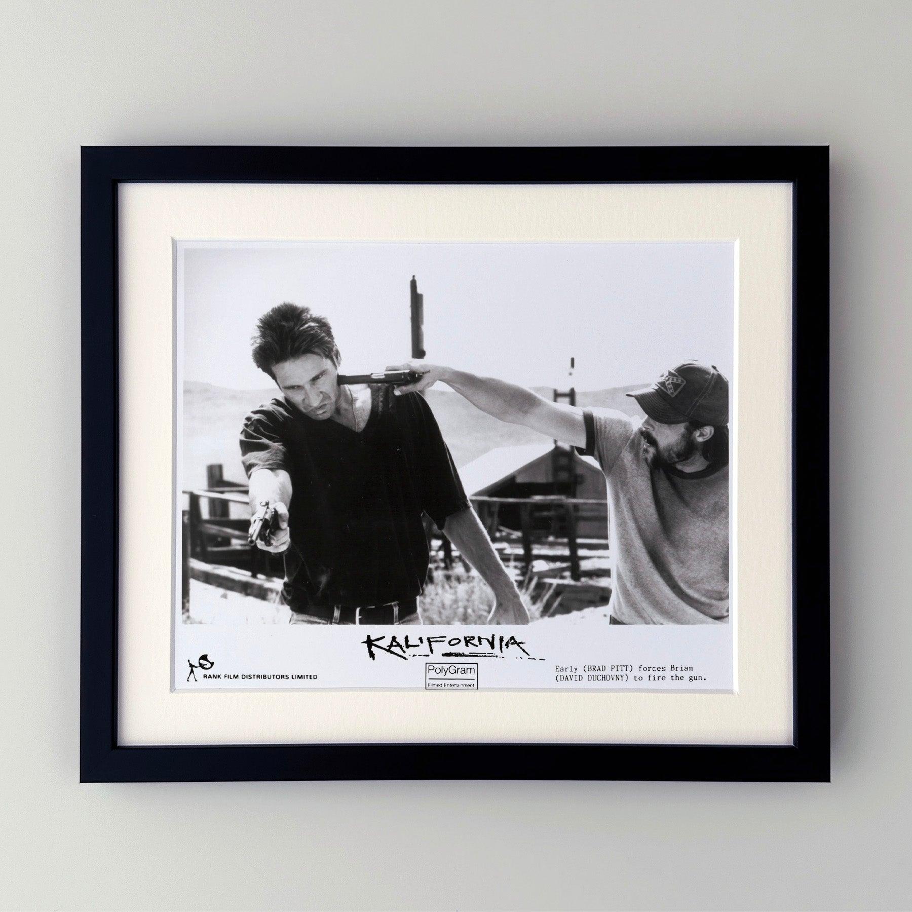 Photo publicitaire originale de 8x10 inches pour Kalifornia (1993) avec Brad Pitt, Juliette Lewis et David Duchovny.

Les photos de publicité (film/production) ont été créées pour aider les studios à promouvoir leurs nouveaux films. Les photos ont