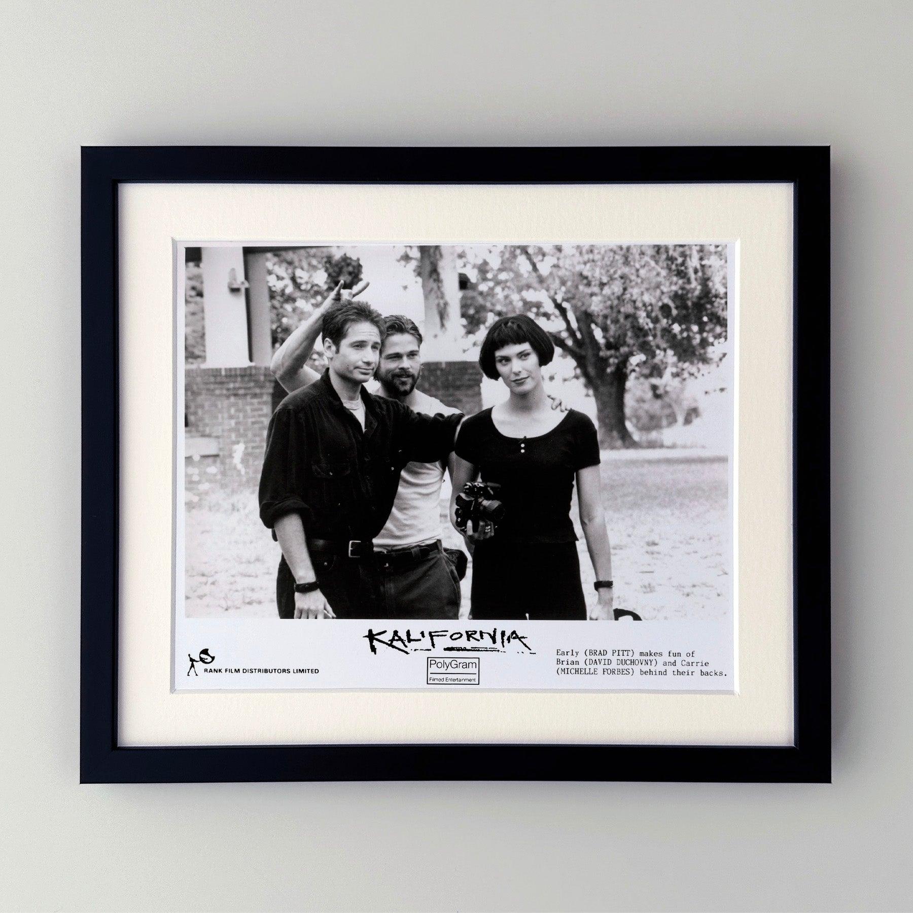 Fotograma publicitario original de 8x10 pulgadas de la película Kalifornia (1993) protagonizada por Brad Pitt, Juliette Lewis y David Duchovny.

Los fotogramas publicitarios (película/producción) se crearon para ayudar a los estudios a promocionar