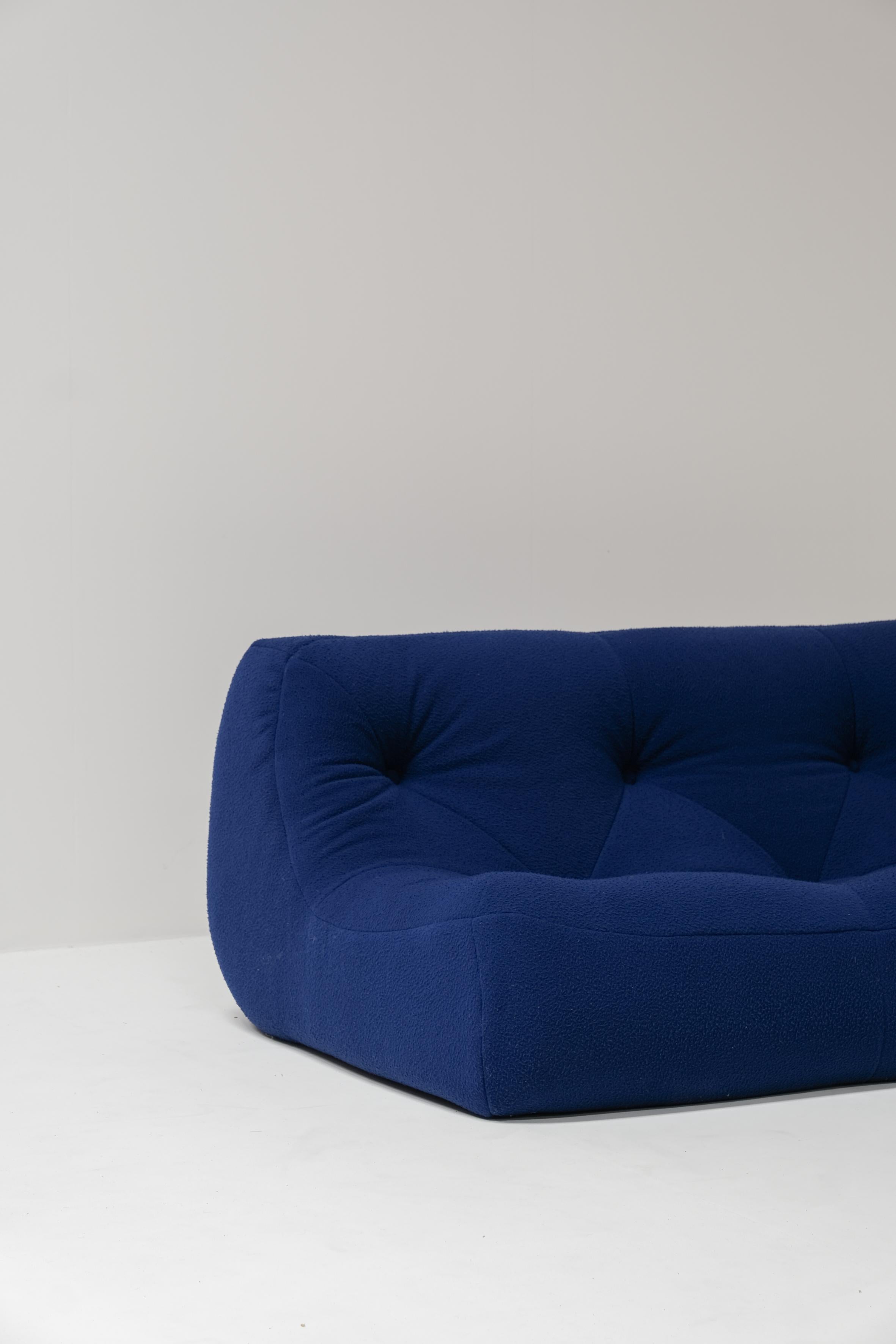 Kalli 3 seater sofa designed by Michel Ducaroy for Ligne roset has been reupholstered by our atelier with strong blue woolish textile. 

This sofa is extremely comfortable. 