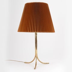Kalmar Brass Tripod Table Lamp 'Dreibein' Model 1093, Austria, 1960