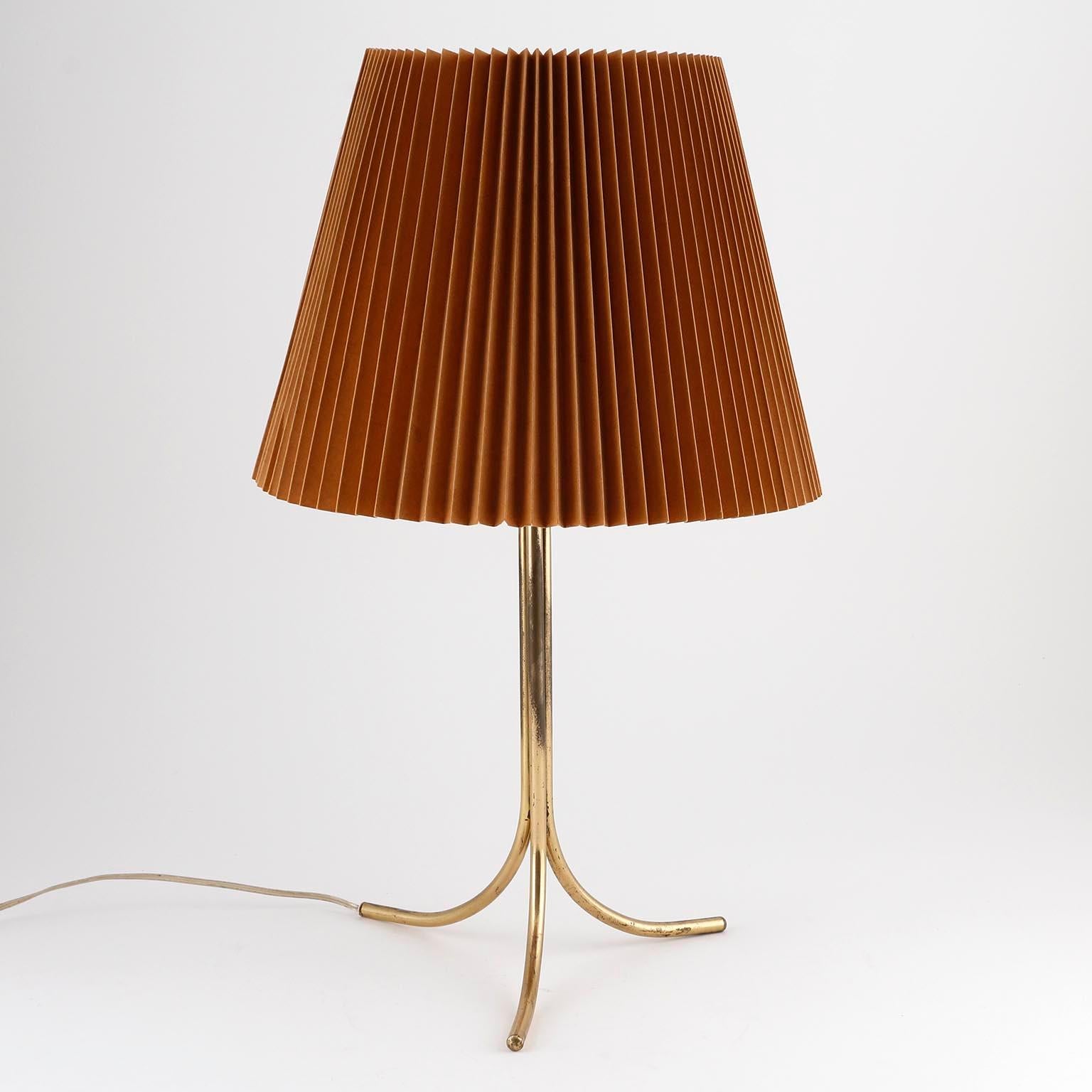 Mid-Century Modern Kalmar Brass Tripod Table Lamp 'Dreibein' Model 1093, Austria, 1960