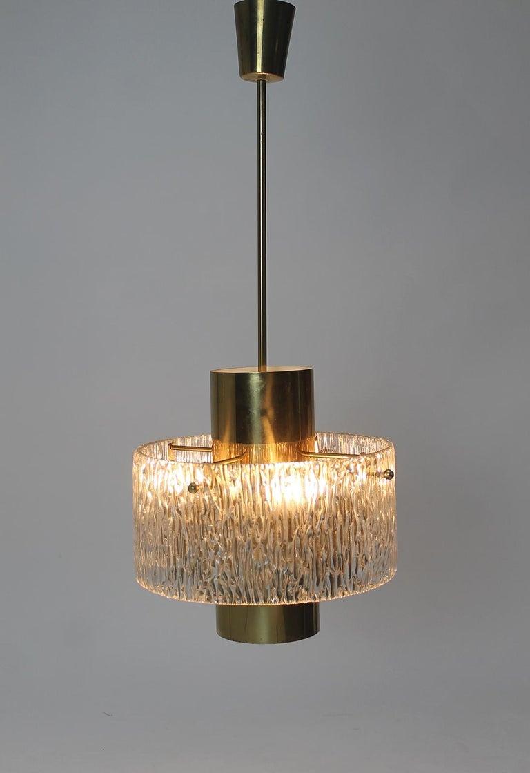 Mid-Century Modern Kalmar Brass Tube and Textured Glass Pendant, Austria, 1960s For Sale