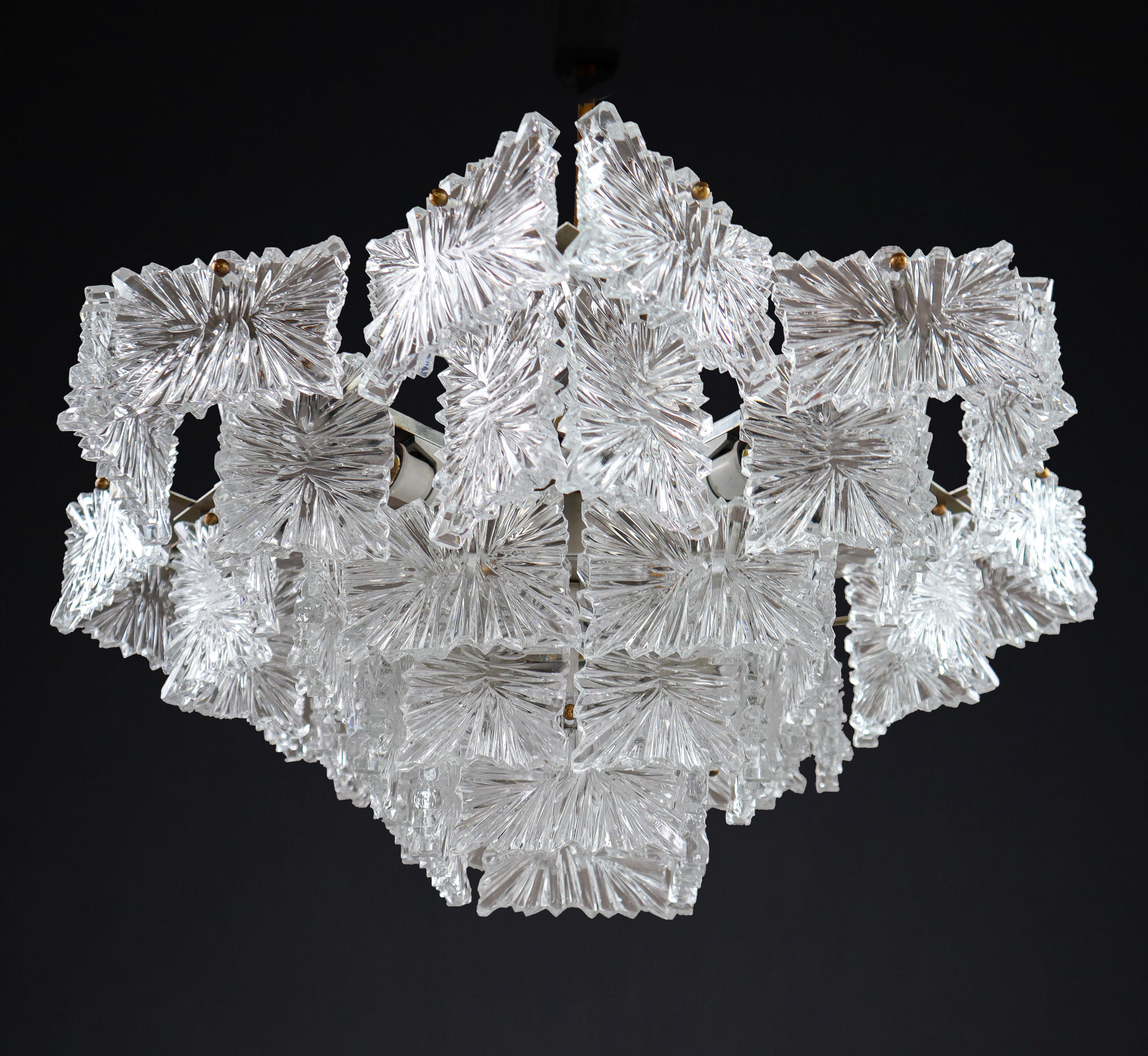 Mid-Century Modern Kalmar Chandeliers in Brass and Textured Glass Sheets, Austria, 1960s  For Sale