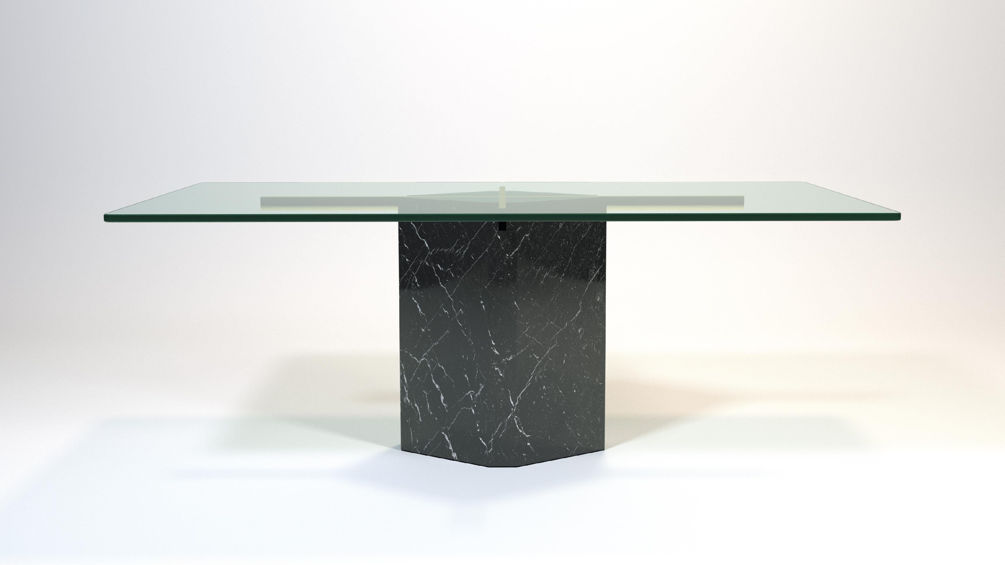 Kalmar Dining Table Black Marble & Brass Joaquín Moll Modern Design in Stock For Sale 1