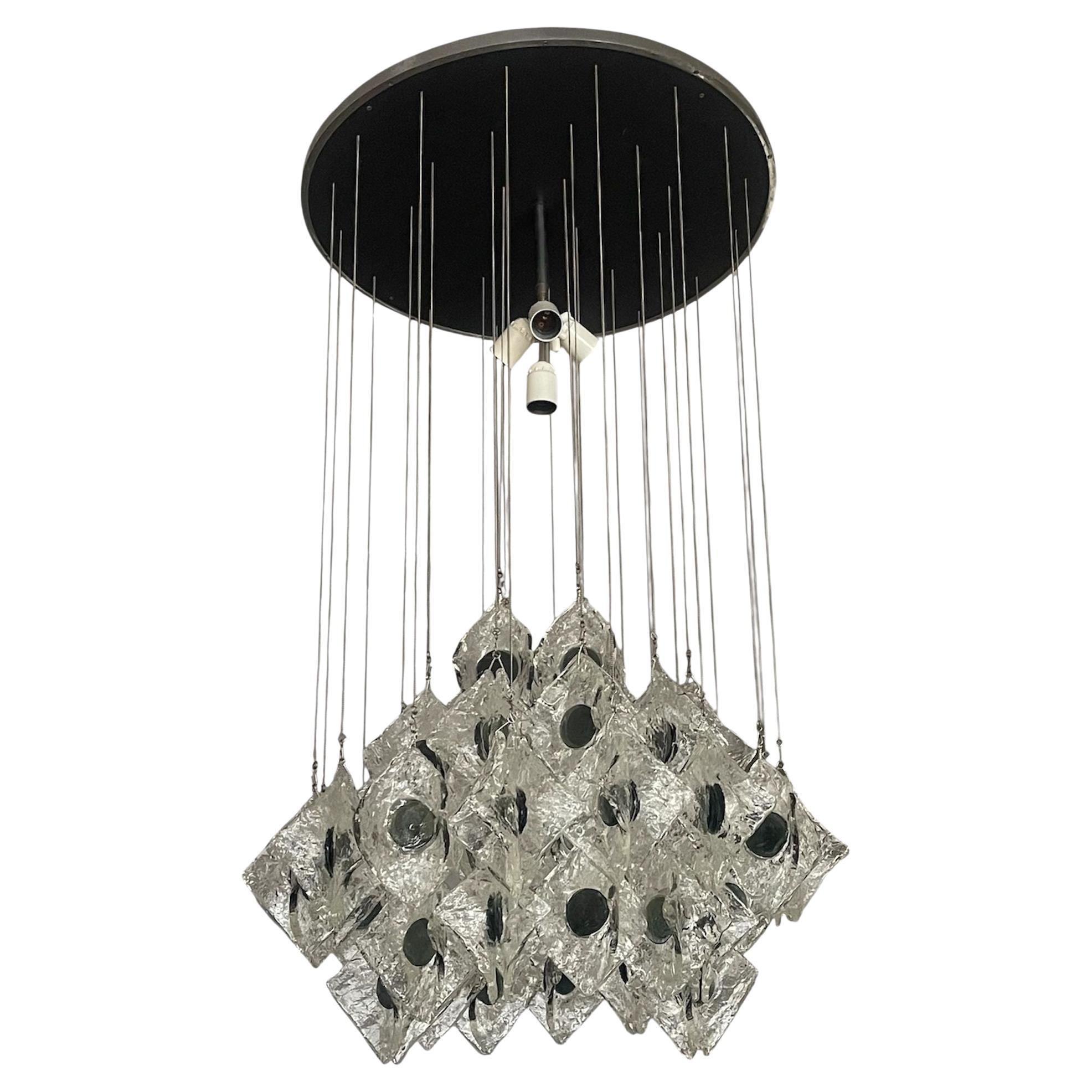 Lustre "Eliche" de Kalmar avec verre de Murano de Mazzega. Autriche / Italie, années 1960