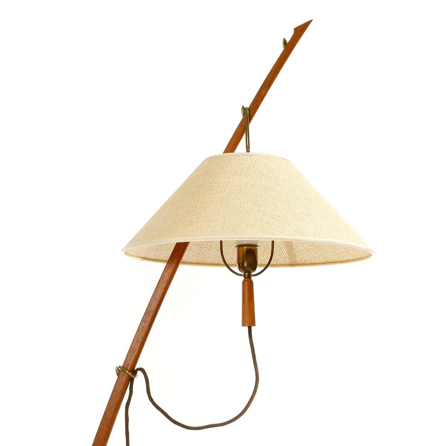 Kalmar Floor Lamp 'Dornstab' No. 2076, Brass Wood Cane, 1960 5