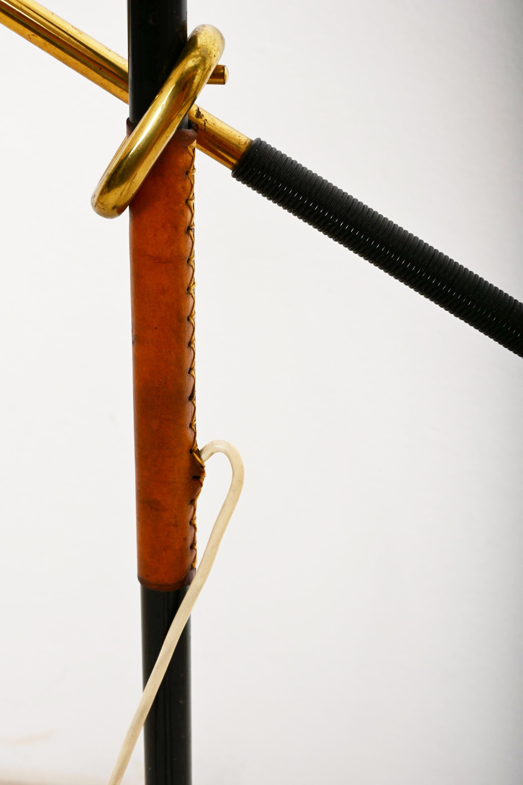 Kalmar Stehleuchte 'Pelican' Mod. 2097, Höhenverstellbar, Messing Schwarz Eisen, 1960 im Angebot 6