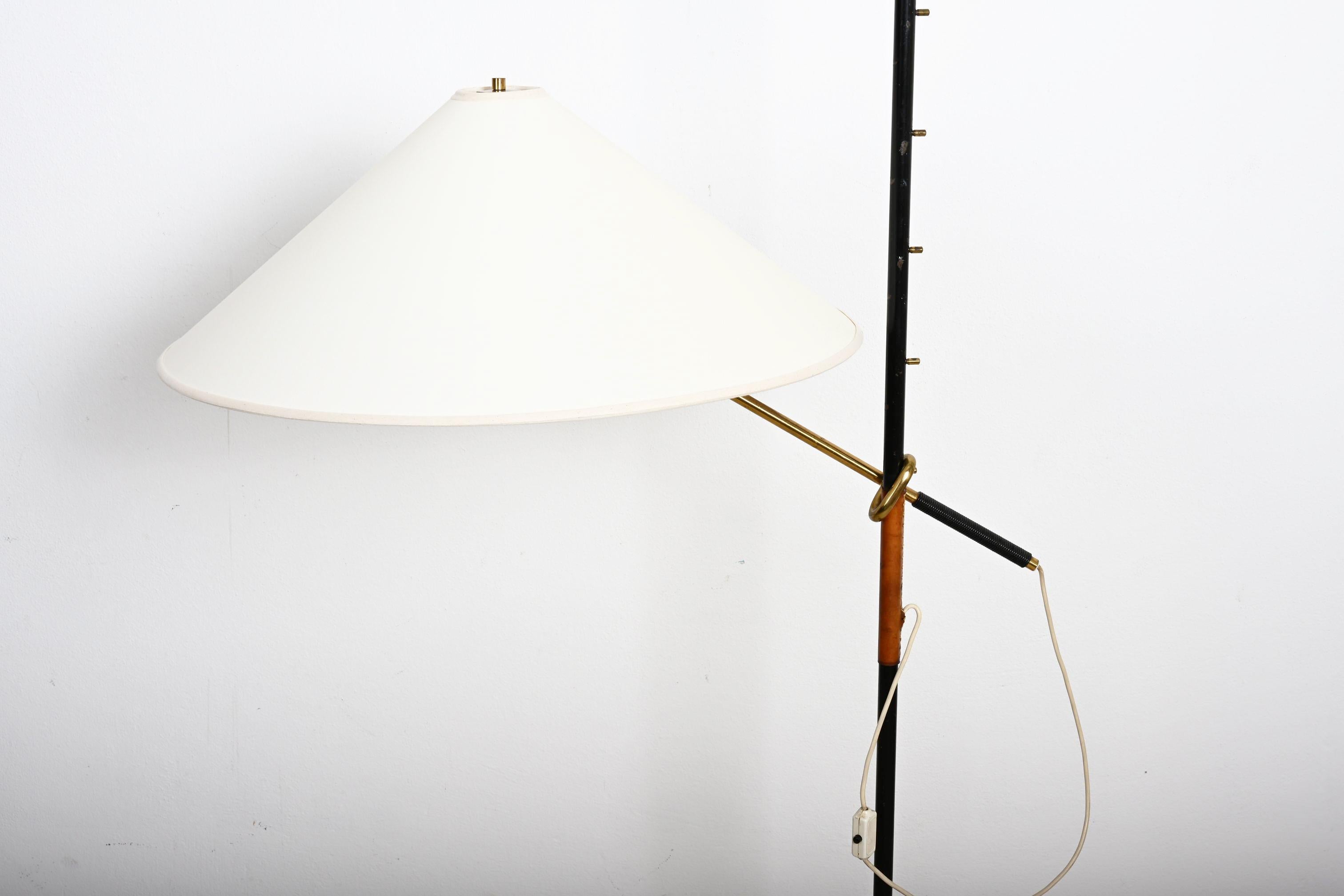 Kalmar Stehleuchte 'Pelican' Mod. 2097, Höhenverstellbar, Messing Schwarz Eisen, 1960 im Angebot 7