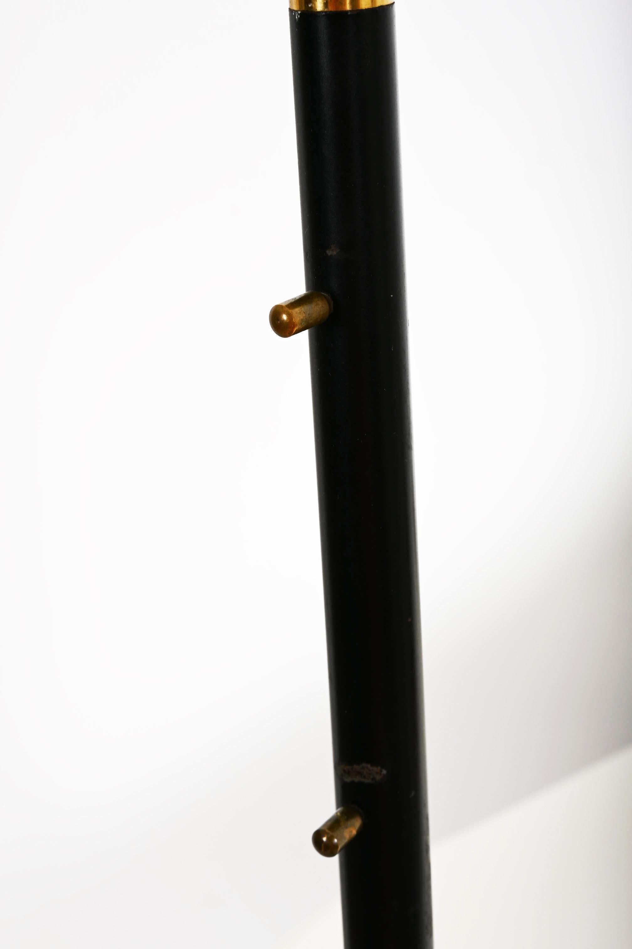 Kalmar Stehleuchte 'Pelican' Mod. 2097, Höhenverstellbar, Messing Schwarz Eisen, 1960 im Angebot 3