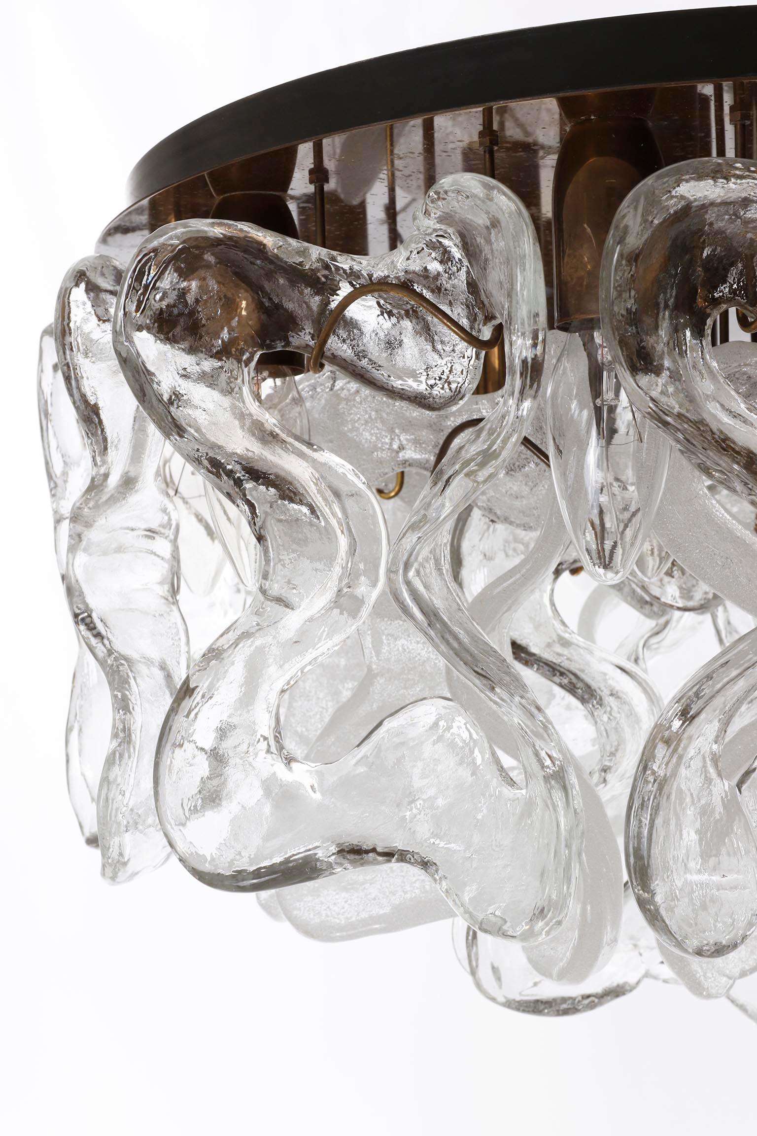 Plafonnier Kalmar Catena, laiton patiné et verre de Murano, 1970 en vente 3
