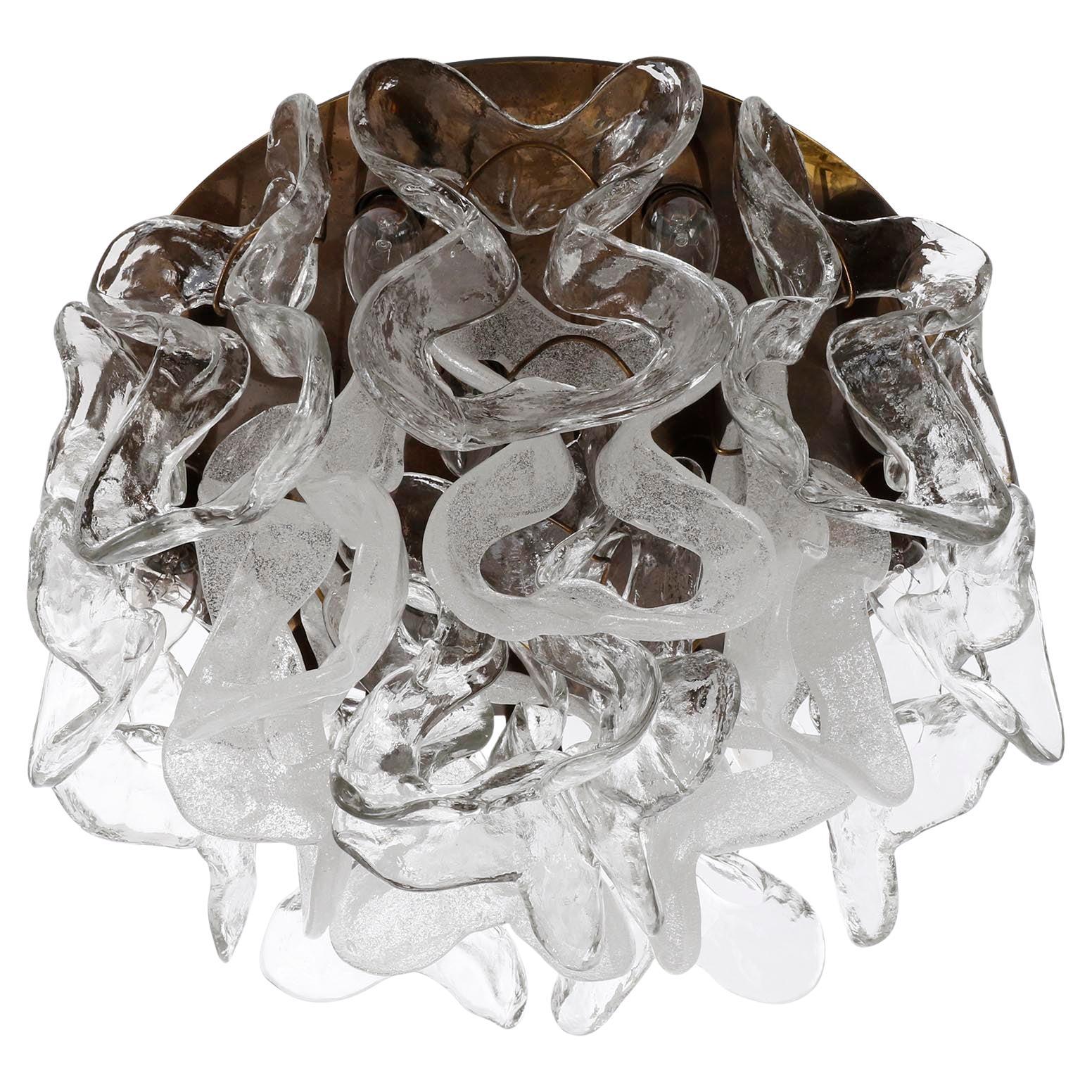 Plafonnier Kalmar Catena, laiton patiné et verre de Murano, 1970 Bon état - En vente à Hausmannstätten, AT