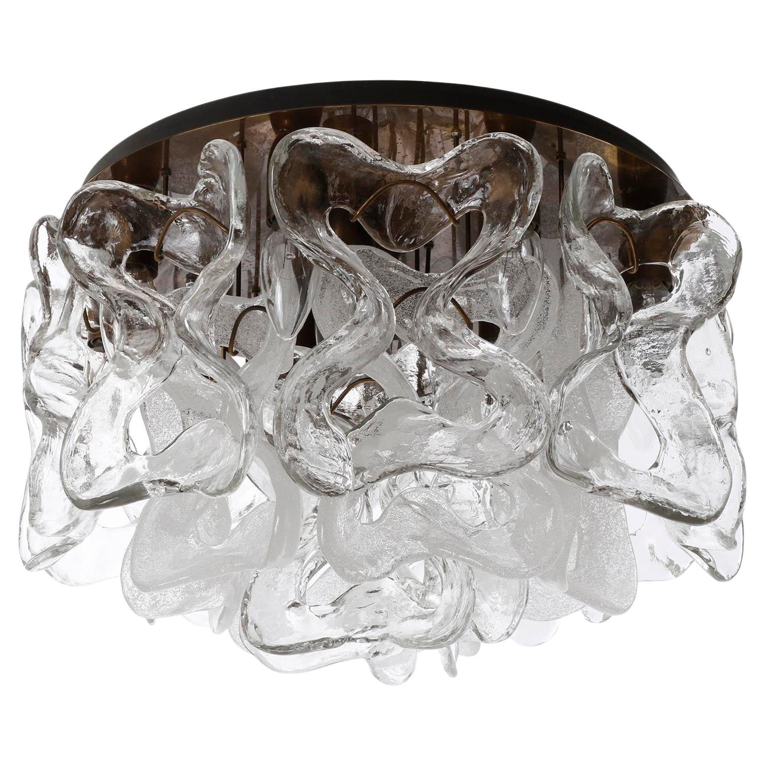 Kalmar Flush Mount Deckenleuchte 'Catena', patiniertes Messing Murano Glas, 1970er Jahre