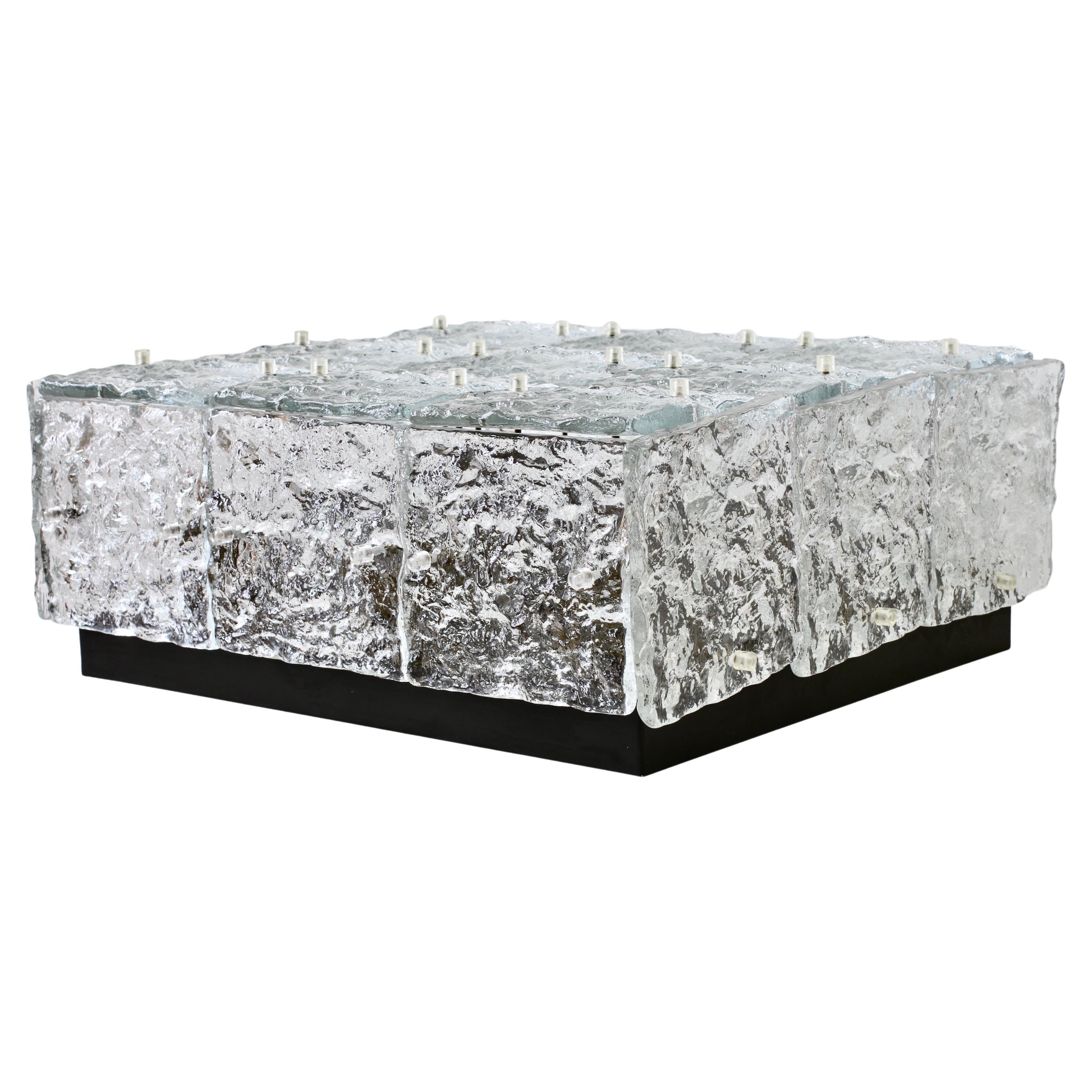 Autrichien Grand plafonnier autrichien Kalmar en verre de cristal de glace, années 1960 en vente
