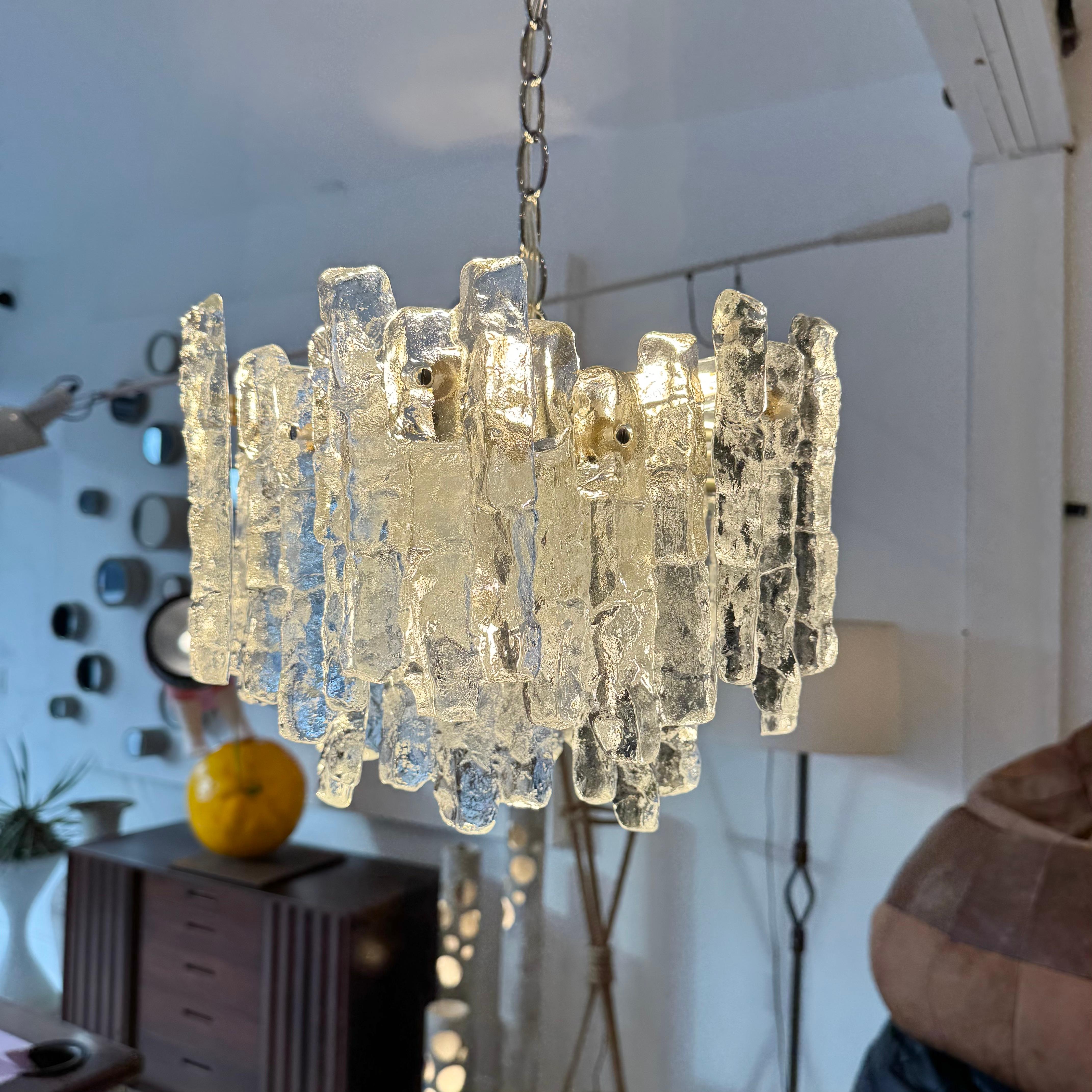 Lampadario in vetro ghiaccio Kalmar, 1960 Austria in vendita 3
