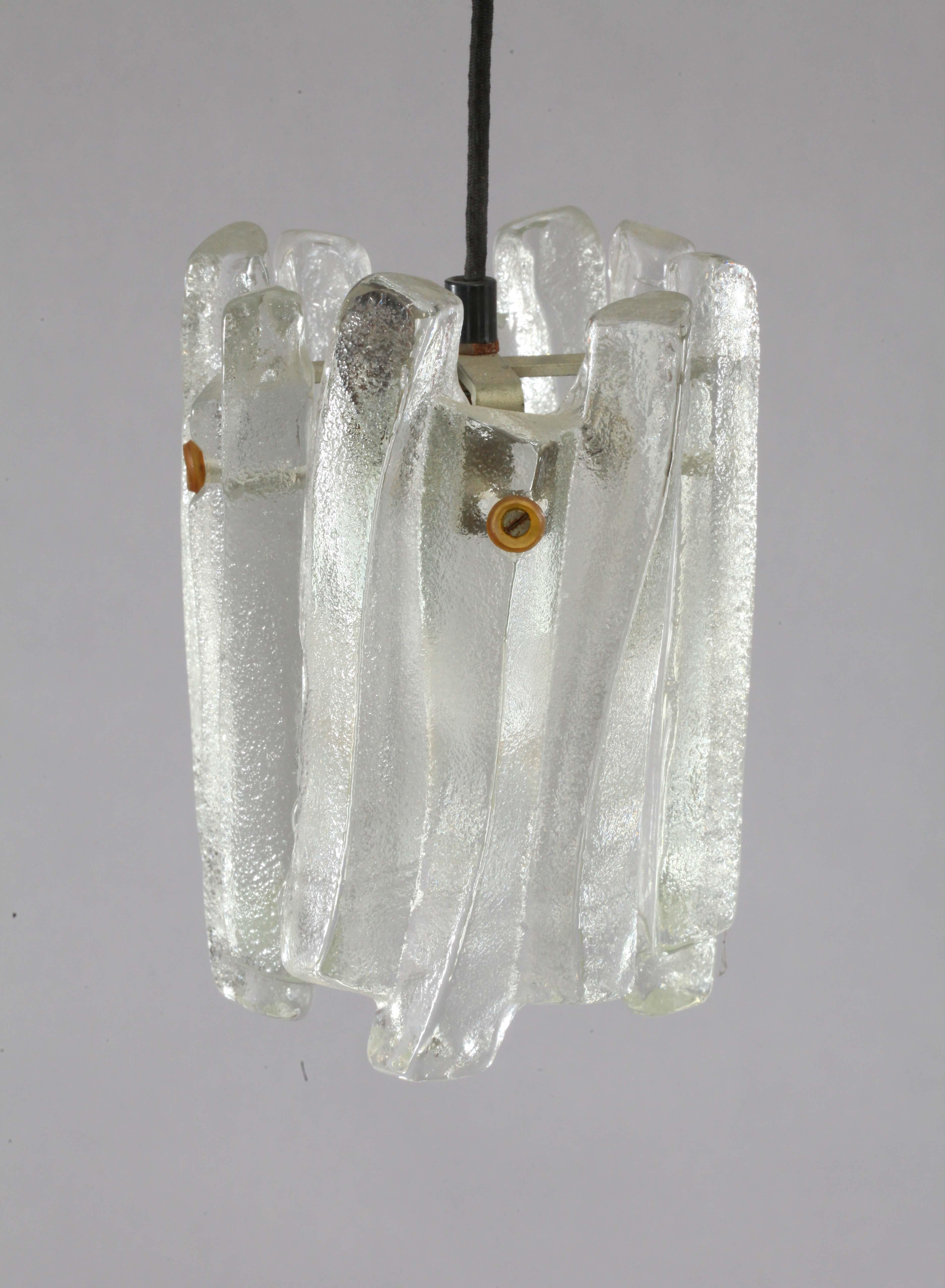 Kalmar Ice Glass Pendant Light Chandelier, 1970 In Good Condition In Vienna, Vienna