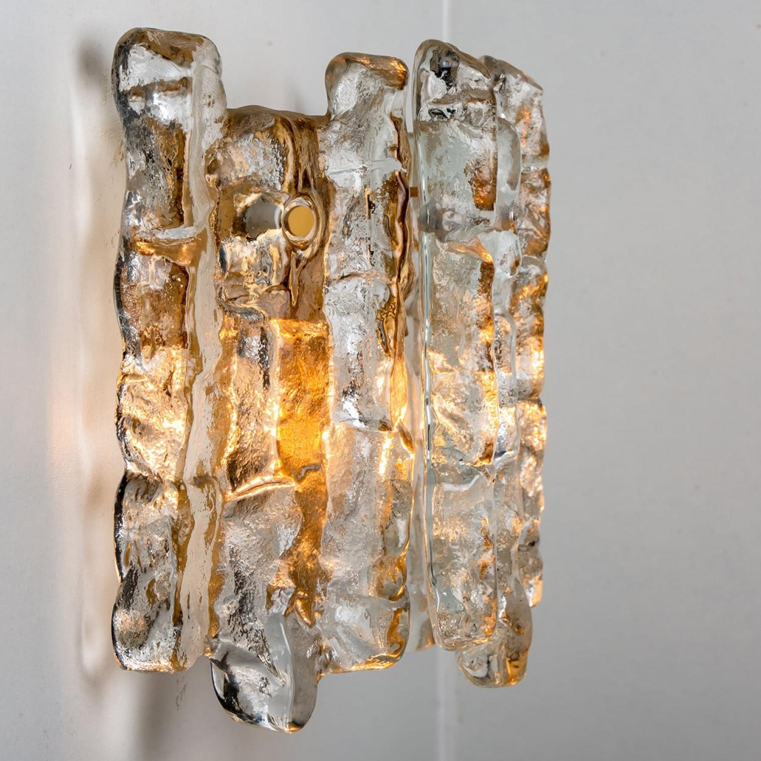 Kalmar Ice Glass Wall Sconces 3 Tiers by J.T. Kalmar, 1970s in vendita 5