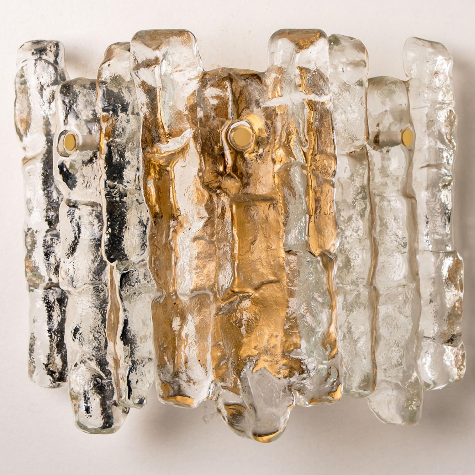 Kalmar Ice Glass Wall Sconces 3 Tiers by J.T. Kalmar, 1970s In Good Condition For Sale In Rijssen, NL