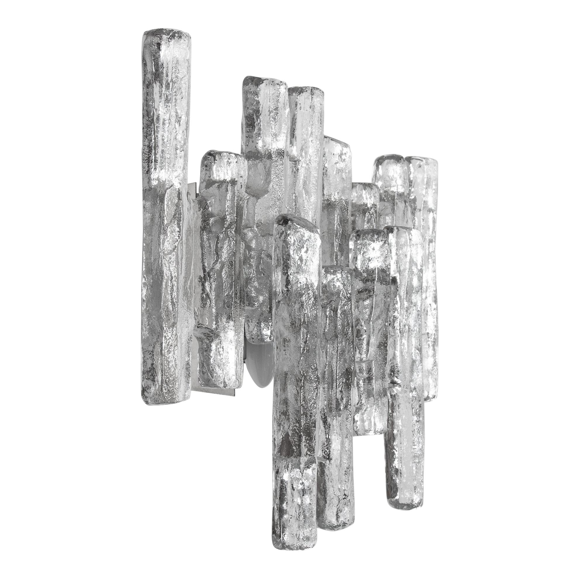 Kalmar Ice-Glass Wall Sconces im Angebot