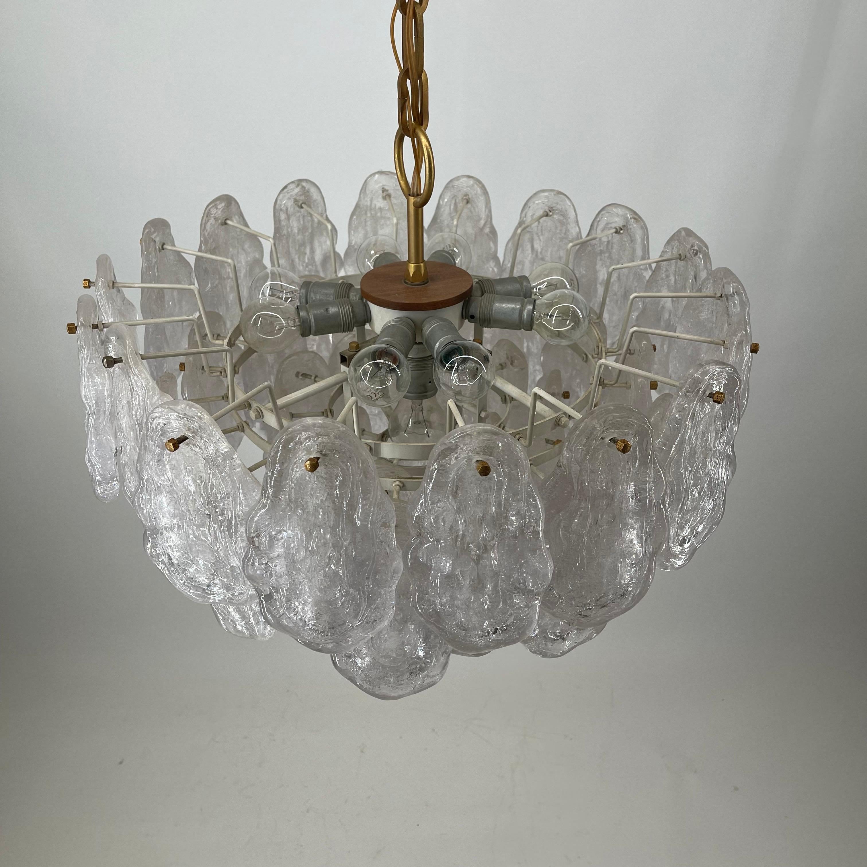 Kalmar Lucite Tears Brass Chandelier, Austria, 1970s For Sale 2