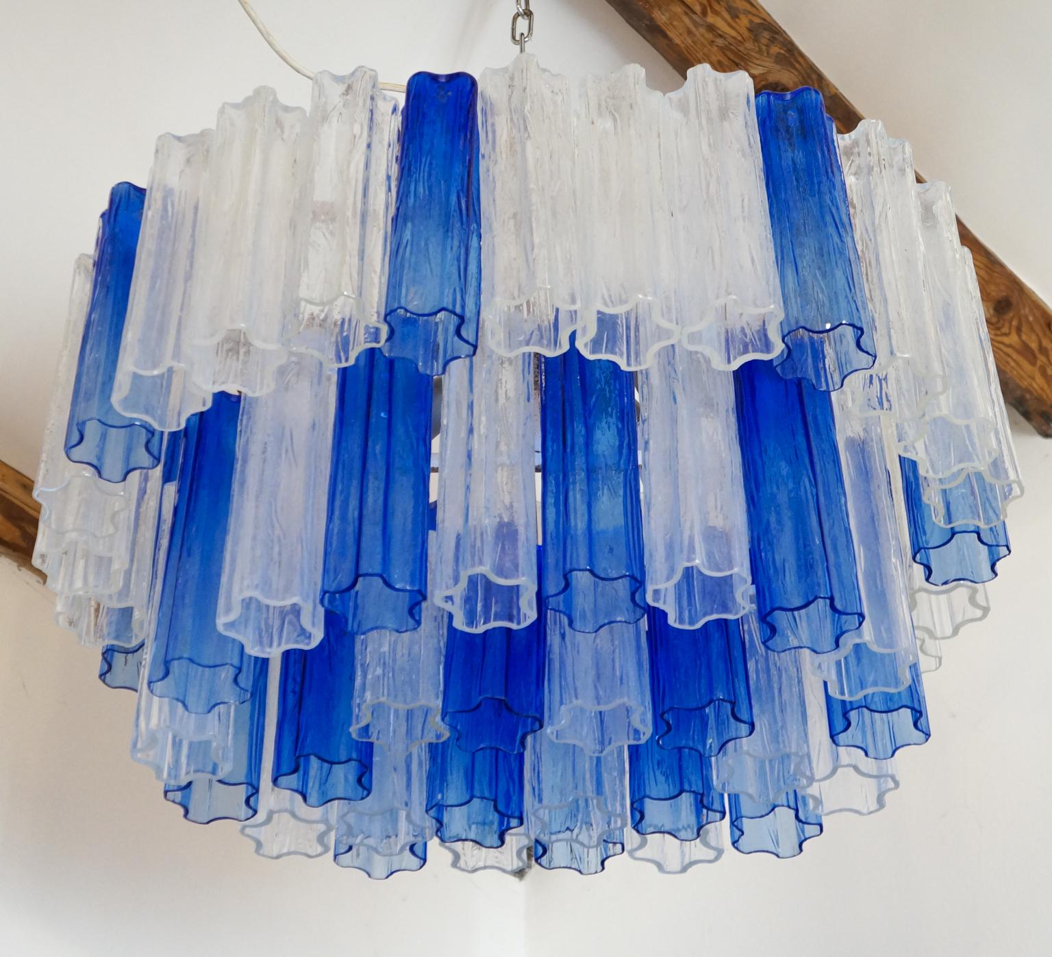 Late 20th Century Kalmar Mid-Century Modern Blue Crystal Murano Glass Tronchi Chandelier, 1980s For Sale