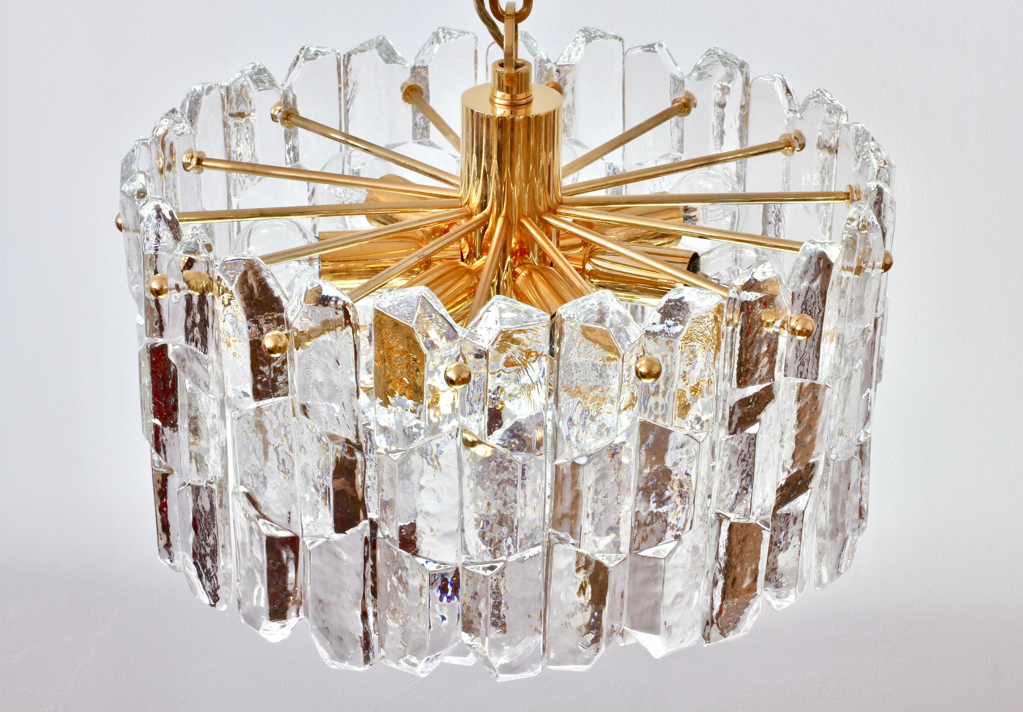 Kalmar Mid-Century Modern Crystal Glass & Gilt Brass Chandelier Austria, 1970s For Sale 3