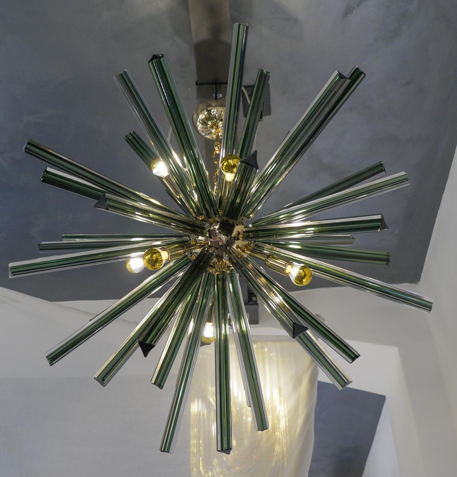 Kalmar Mid-Century Modern Green Triedri Murano Chandelier Sputnik, 1982 For Sale 6