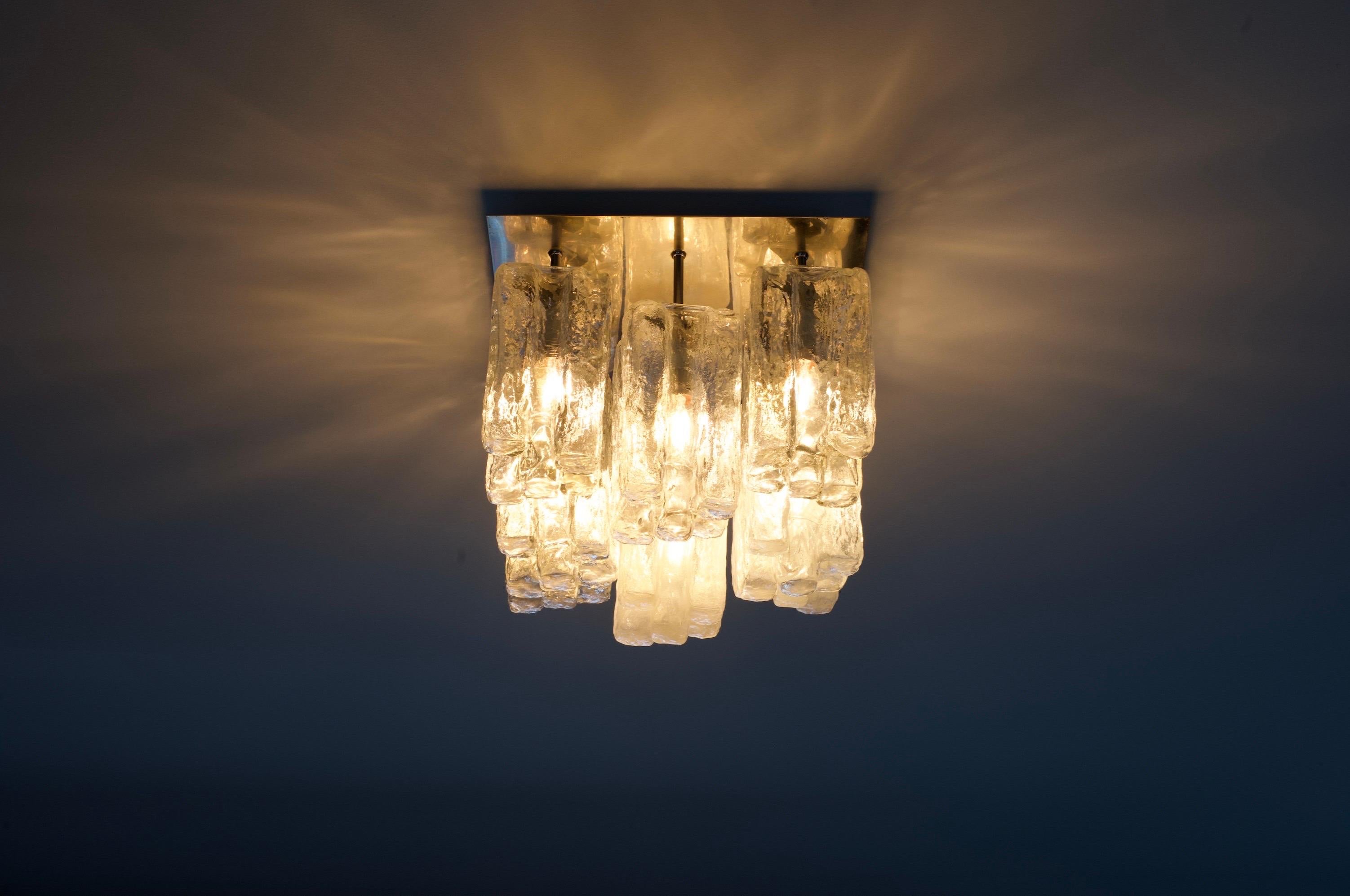 Autrichien Monture Kalmar en chrome poli avec abat-jour en verre, Autriche, 1970 en vente