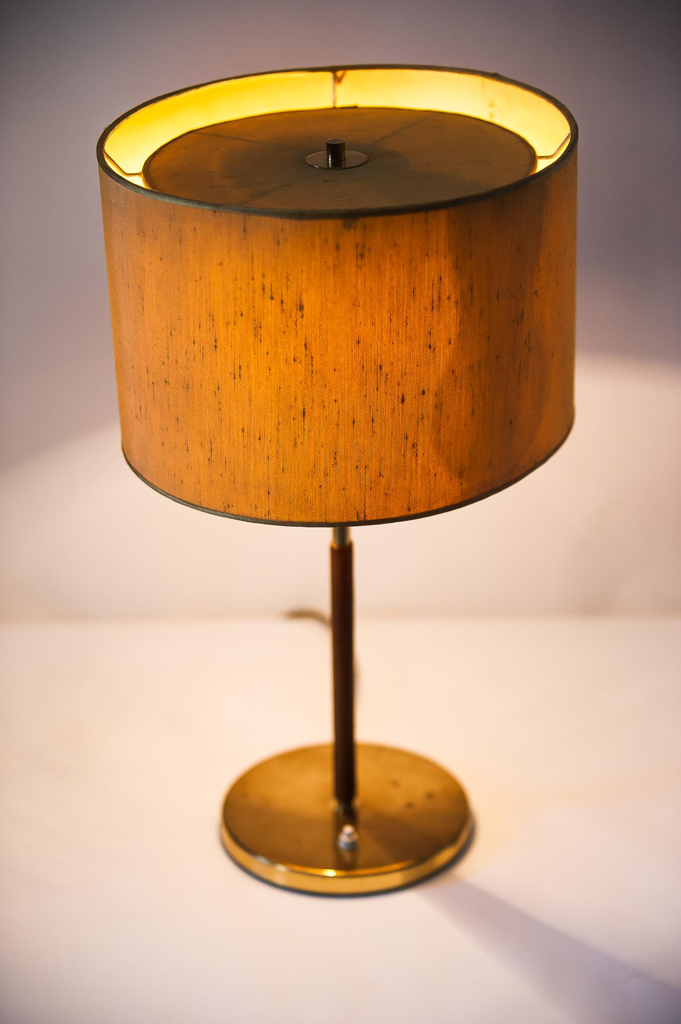 Kalmar Table Lamps with Leather Covered Stem and Yellow Shade, Austria, 1950s (Mitte des 20. Jahrhunderts)