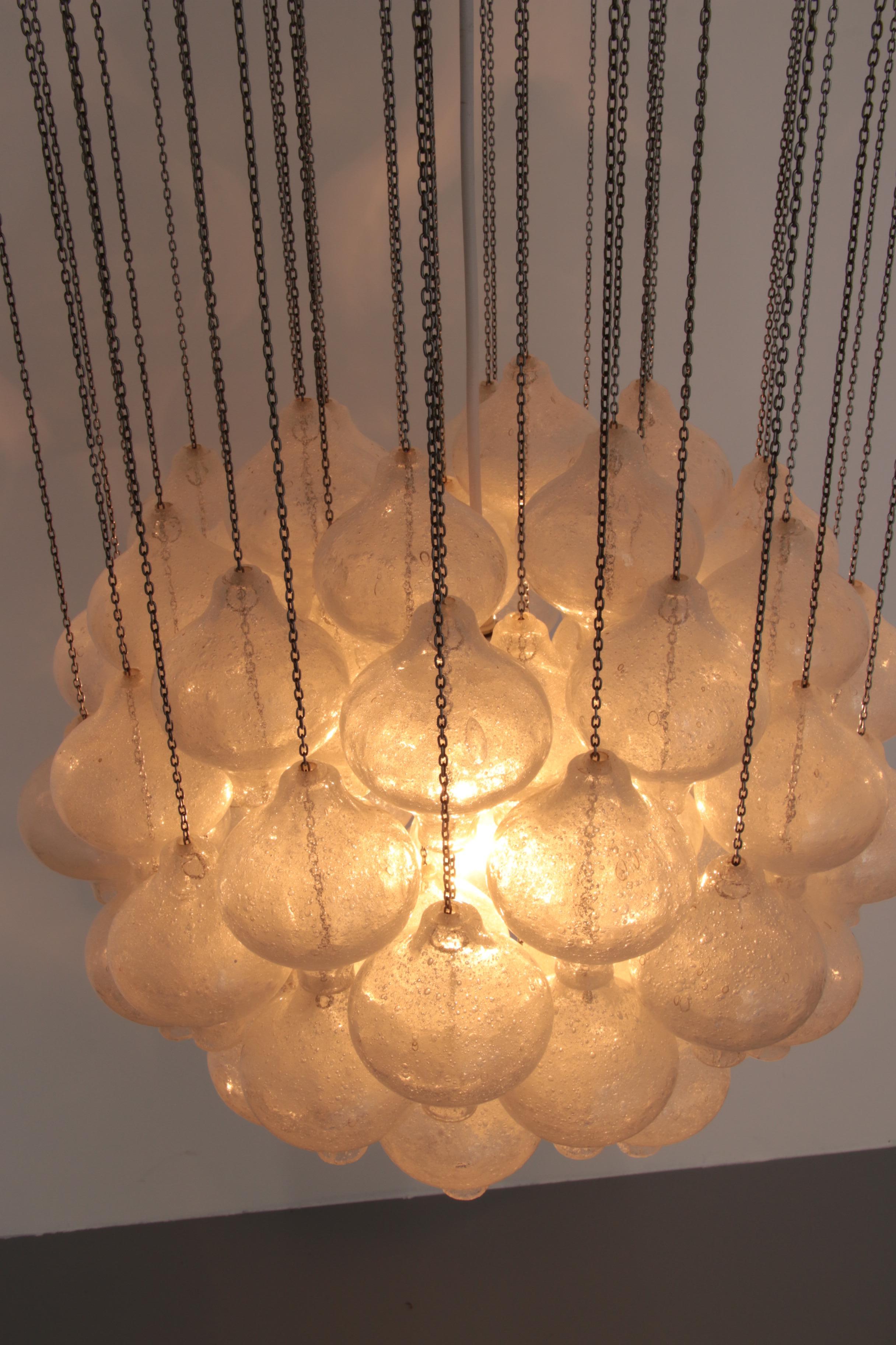 Lustre Tulipan de Kalmar, en verre soufflé 1970 en vente 1