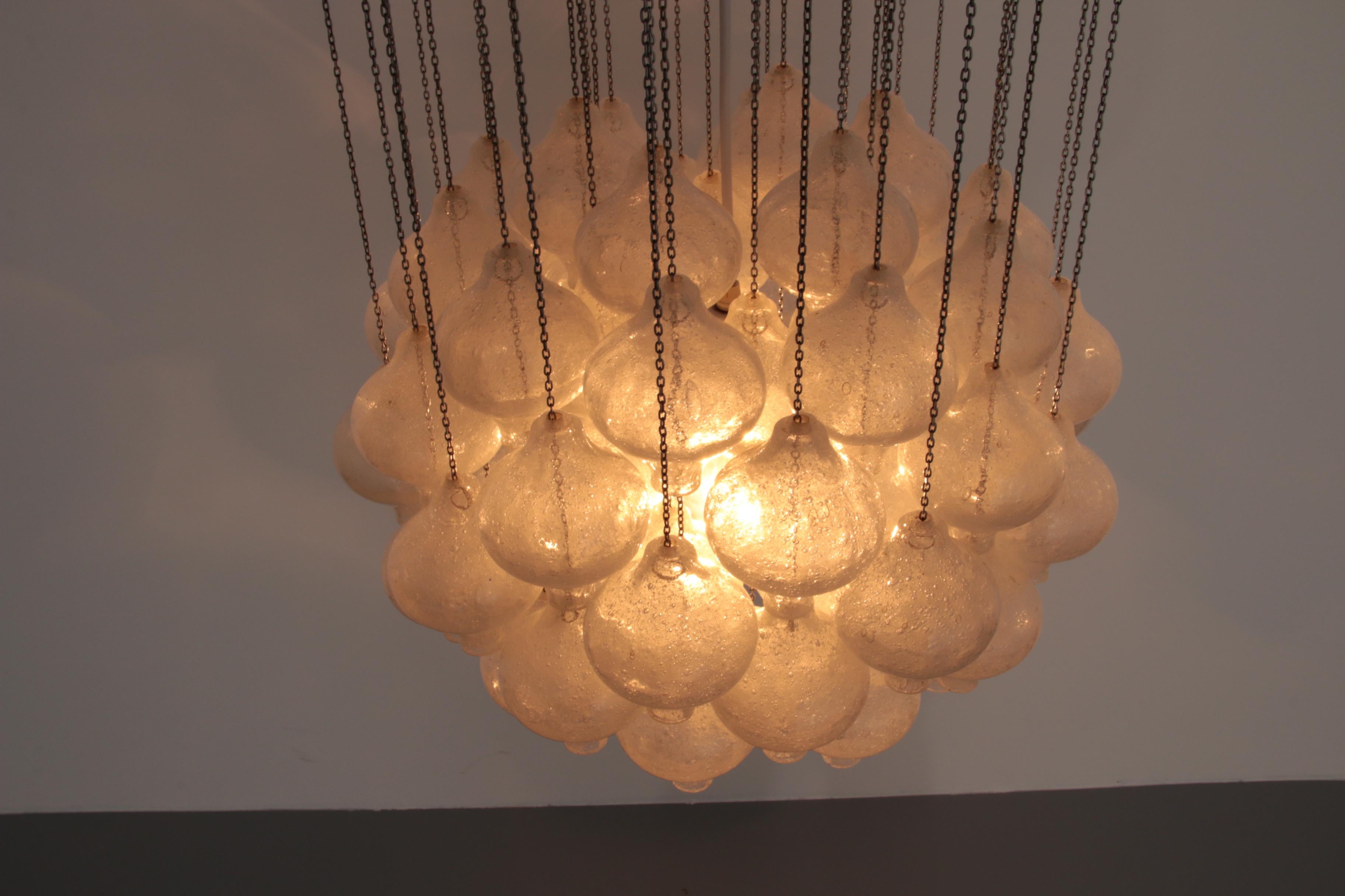 Lustre Tulipan de Kalmar, en verre soufflé 1970 en vente 2