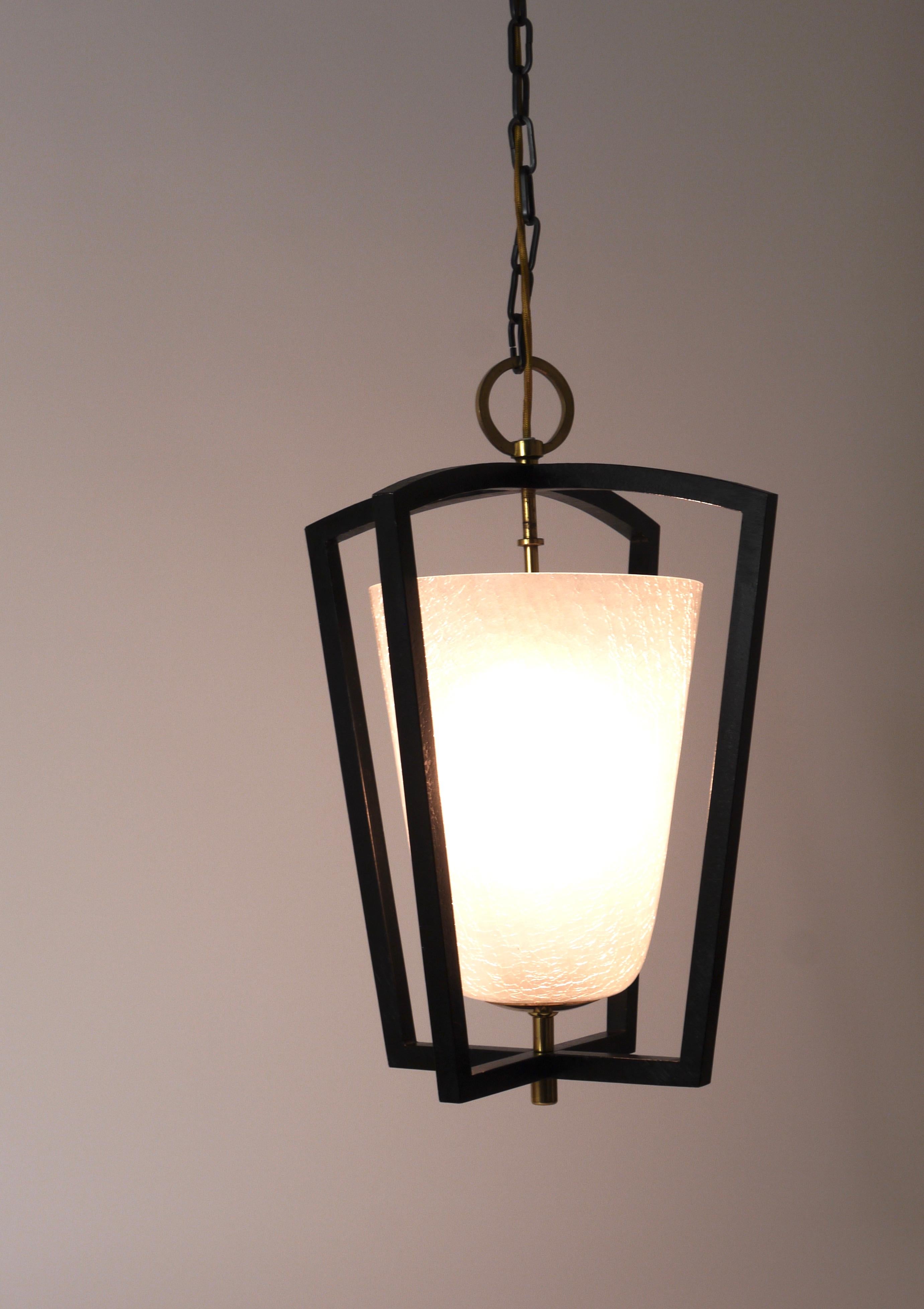 Mid-Century Modern Lanterne en laiton Kalmar Vienna Lampe à suspension du milieu du siècle, Autriche, années 1950  en vente