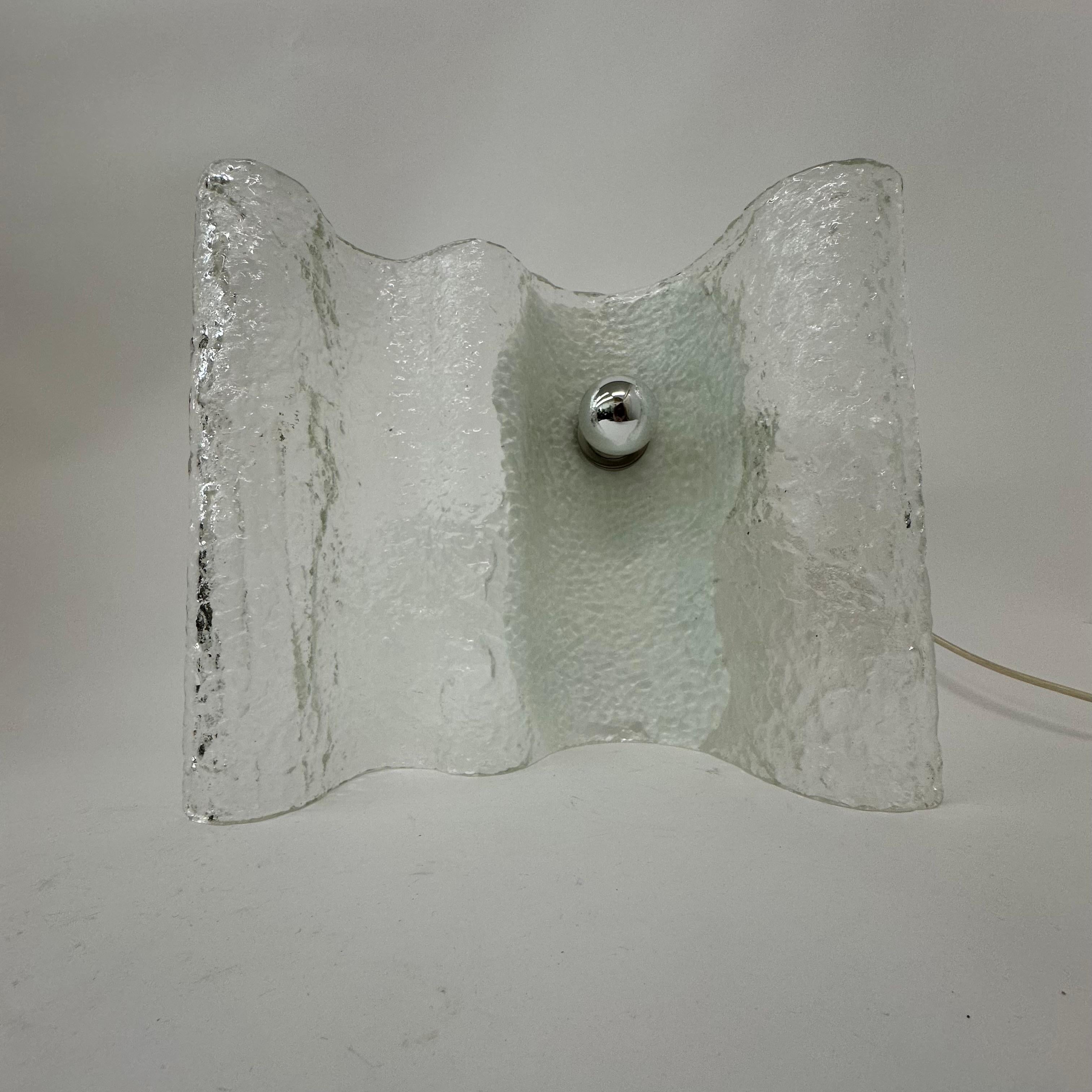 Lámpara de mesa de cristal Kalmar Wave ice , años 70 Alemania Alemán en venta