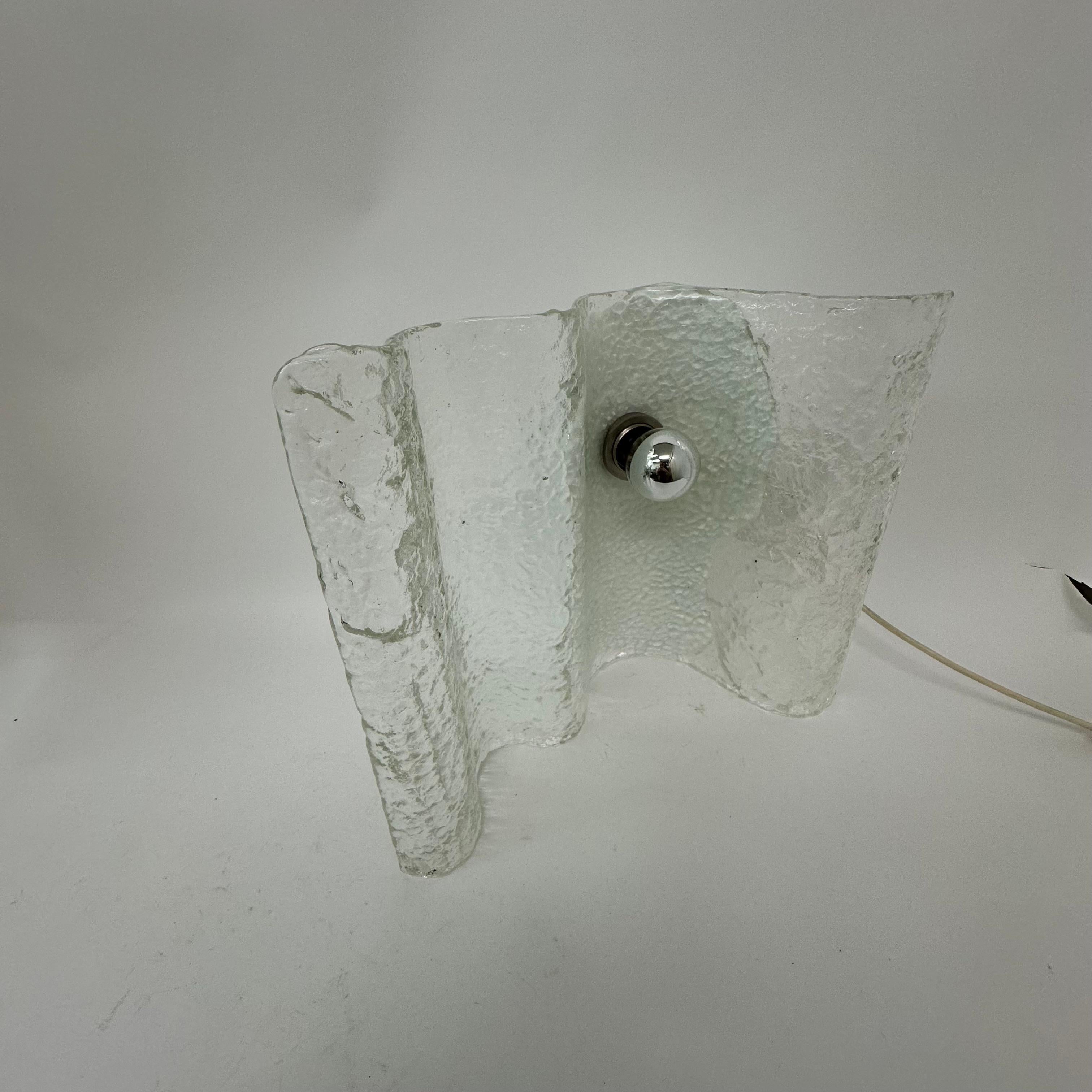 Lámpara de mesa de cristal Kalmar Wave ice , años 70 Alemania en venta 2