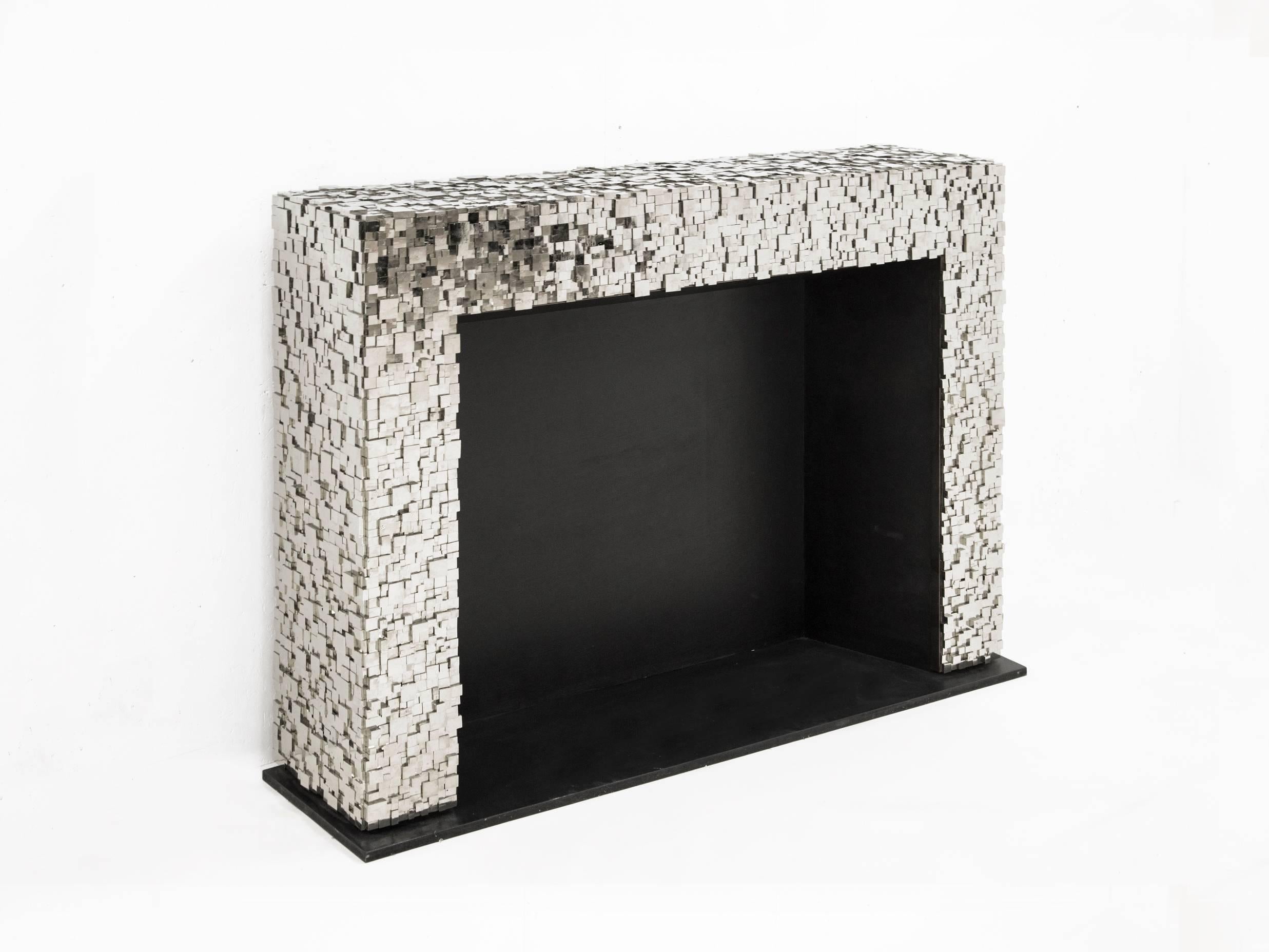 Kam Tin
Fire place
Cubic pyrite, wood.
Measures: H 110 x W 146 x D 30 cm
France, 2018.