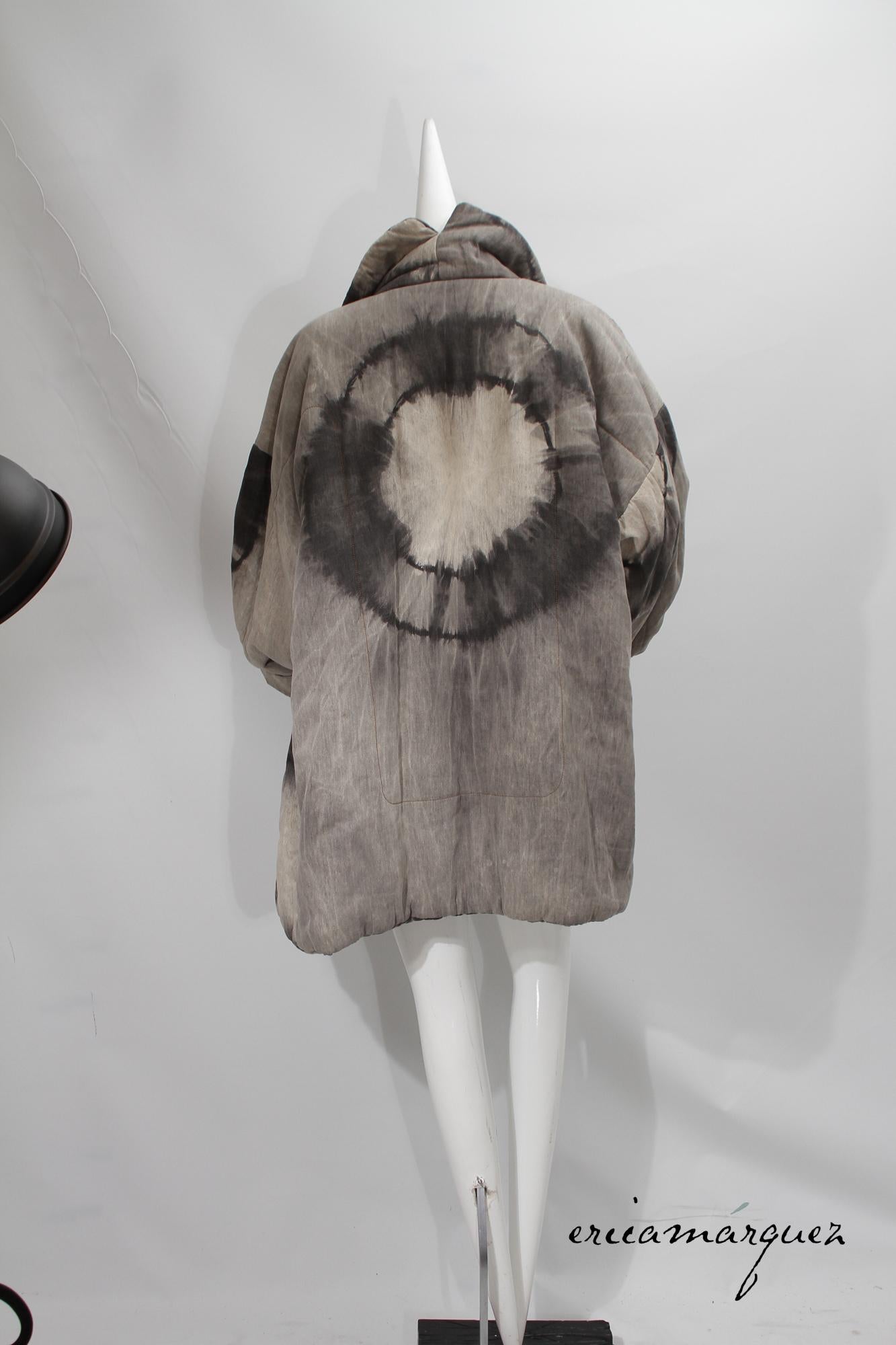 KAMALI 18008, Cocoon Puffer Coat, oversize, Grey and Charcoal Tie Dye en vente 6