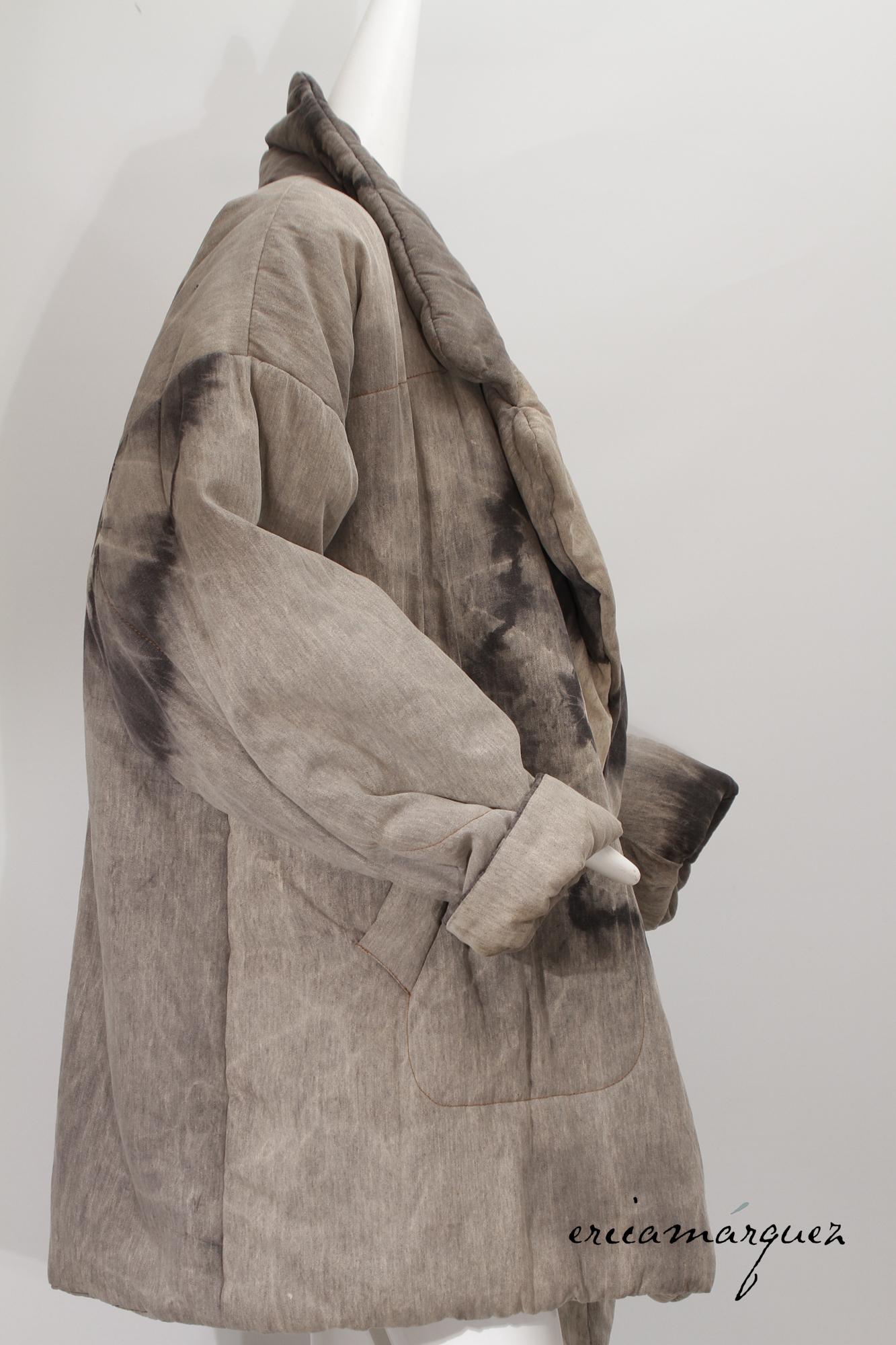 KAMALI 18008, Cocoon Puffer Coat, oversize, Grey and Charcoal Tie Dye en vente 8