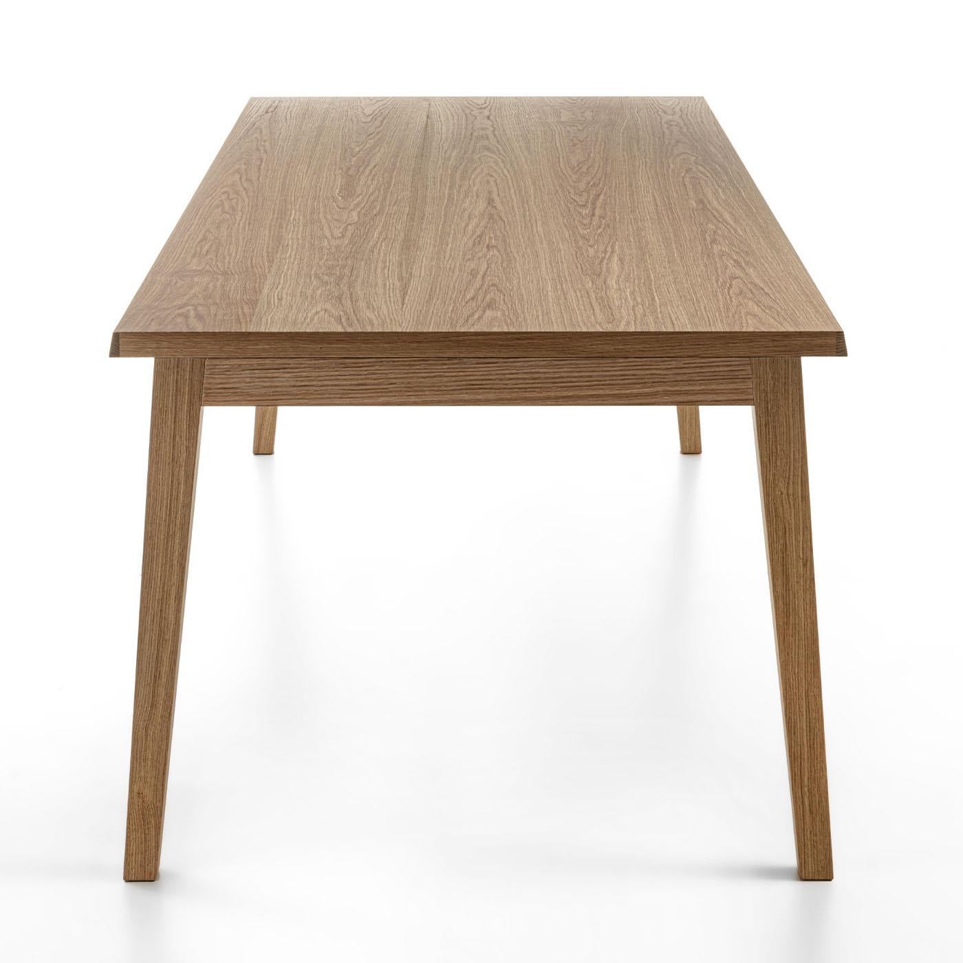 Kamari Oak Dining Table In New Condition For Sale In Milan, IT