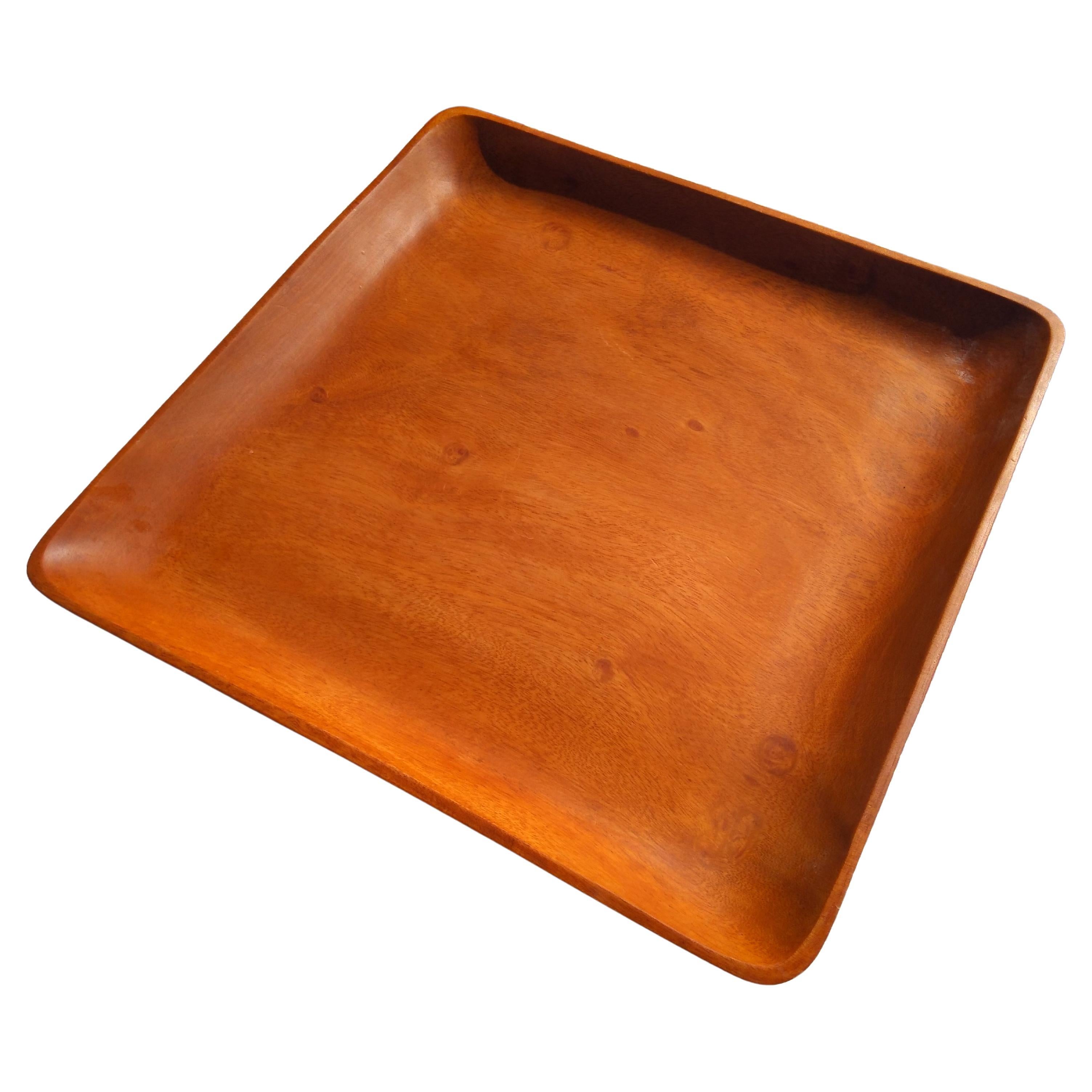 Bandeja para servir de madera de teca Kamari Woods en venta
