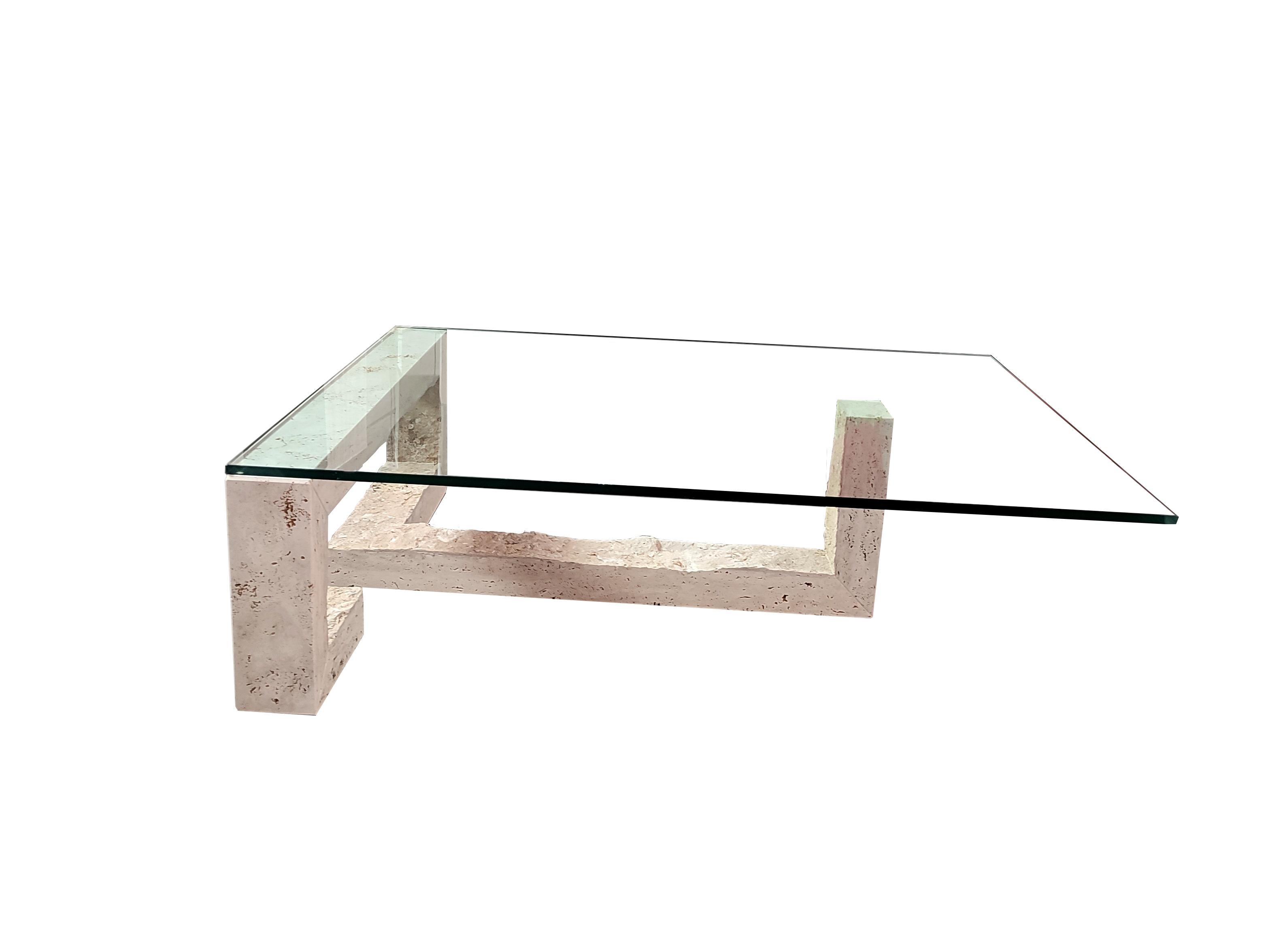 Fait main Table basse Kame Coastal en marbre travertin édition limitée Luxury Furniture en vente