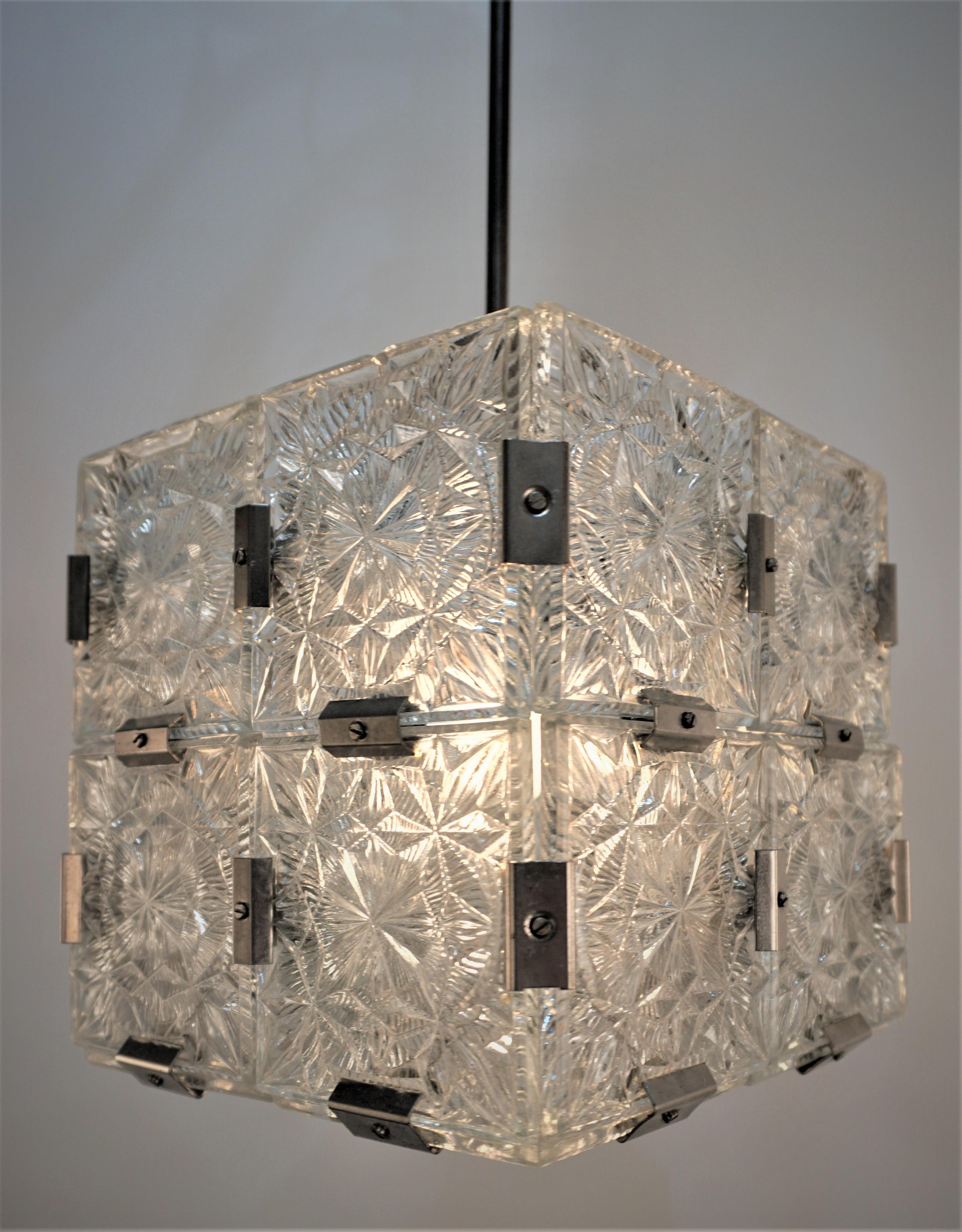 Kamenicky cube glass 1960's modernist Glass Pendant Chandelier #1 In Good Condition For Sale In Fairfax, VA