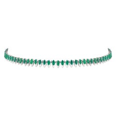 Kamyen, 7,45 Marquise-Choker aus Smaragd-Emaille mit Smaragd