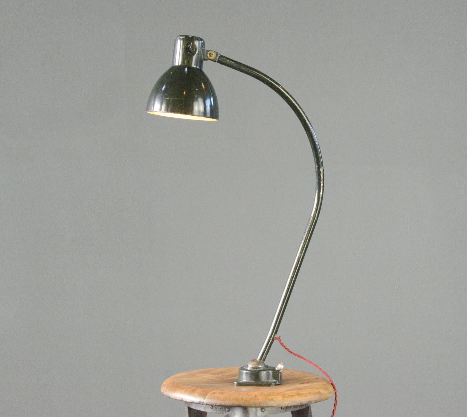 Acciaio Lampada da tavolo Kandem 741 K30 circa anni '30 in vendita