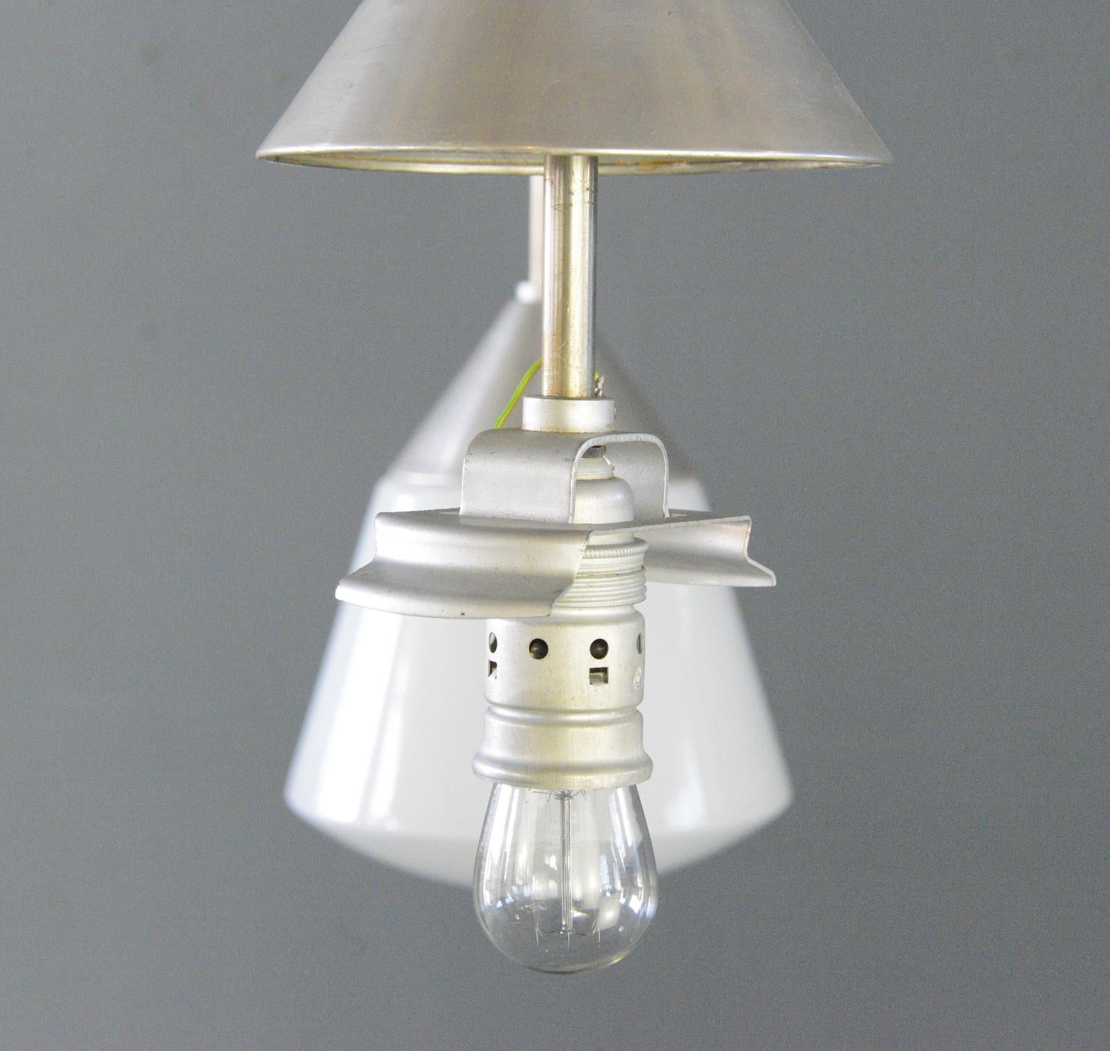 Kandem Modell 468 Pendelleuchten CIRCA 1930er Jahre im Angebot 4