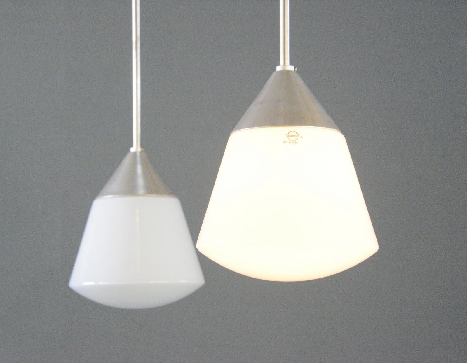 Kandem Modell 468 Pendelleuchten CIRCA 1930er Jahre (Bauhaus) im Angebot