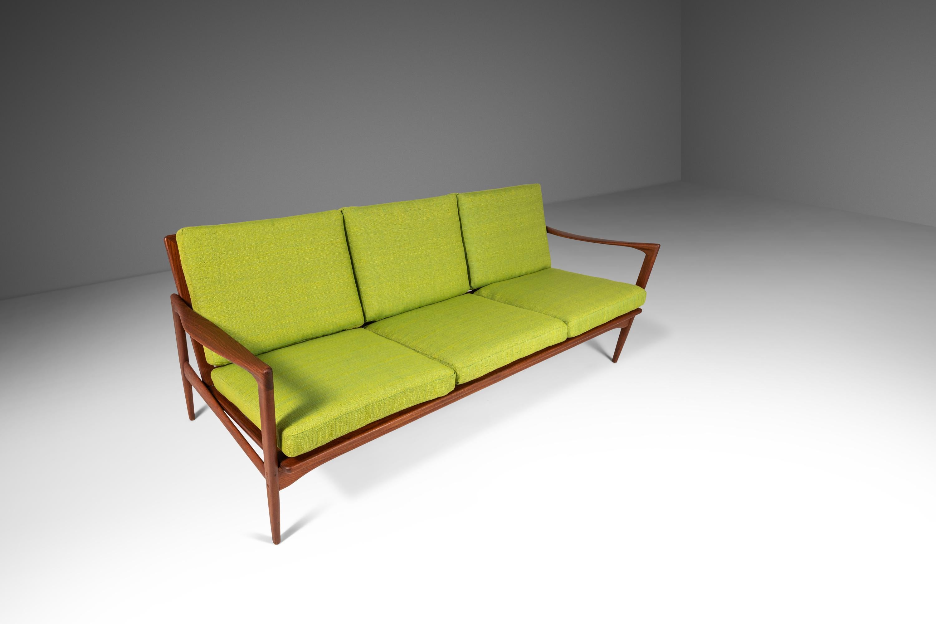 Kandidaten 3 Seat Sofa by Ib Kofod-Larsen for Olof Persons 'OPE', Sweden, 1960s For Sale 10