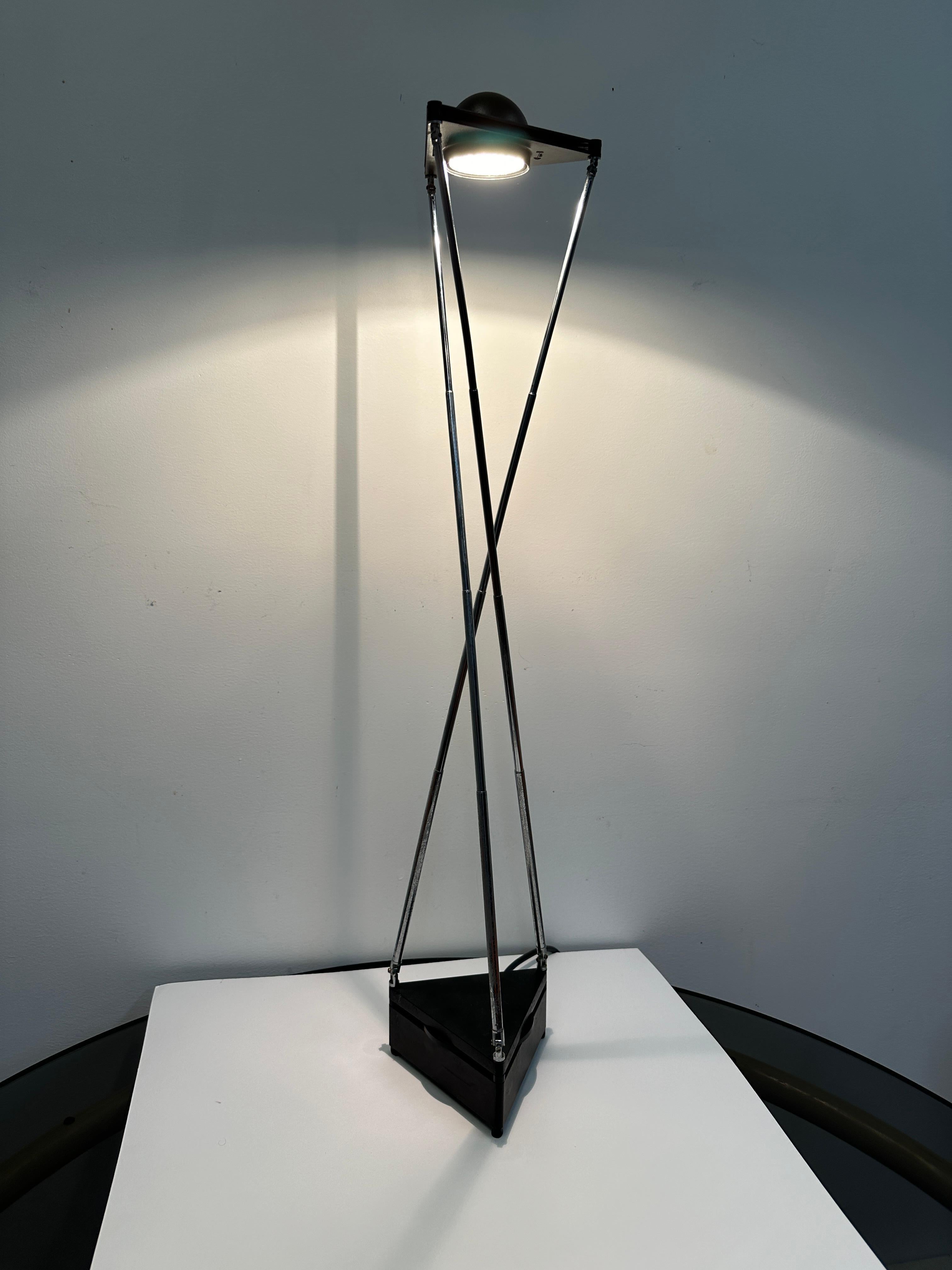 Modern Kandido Lamp by Ferdinand Alexander Porsche For Luci, Italy 1980's For Sale